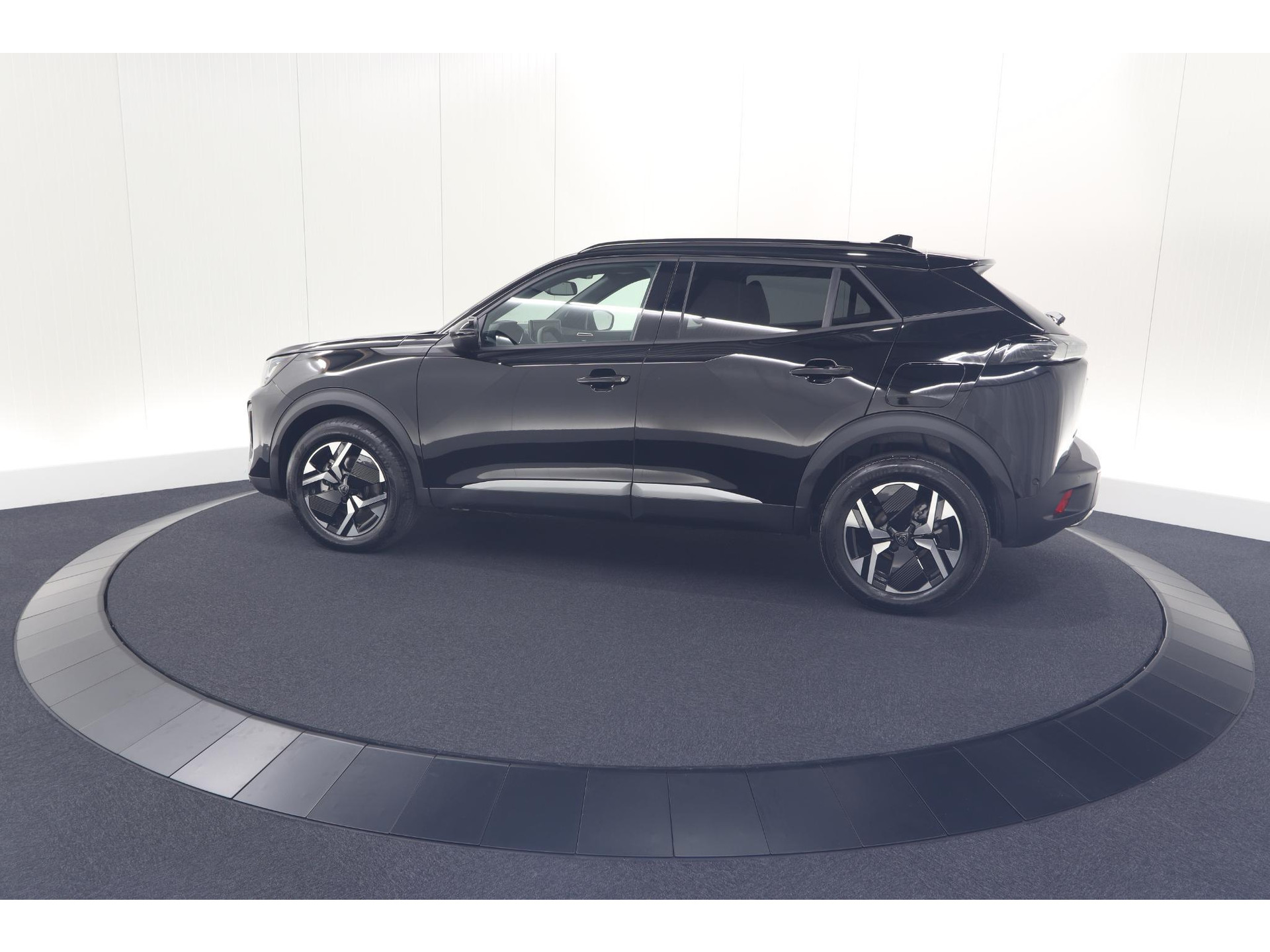 Peugeot 2008 1.2 Hybrid 145 Allure | 360 Camera | Adaptieve Cruise Control | Dodehoekdetectie | Apple Carplay