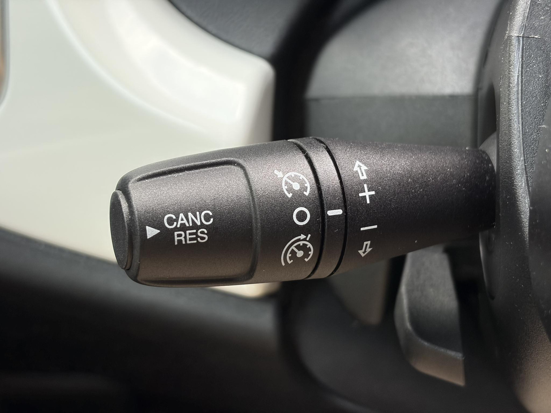 Fiat 500 L 0.9 TwinAir Trekking ✓2e Eigenaar✓Navi✓Stoelverw✓105pk✓Halfleder✓Airco✓Cruise✓6 Bak✓17''Lm velgen✓Pdc✓Zeer Zuinig✓N.A.P✓Apk tot 04-2027