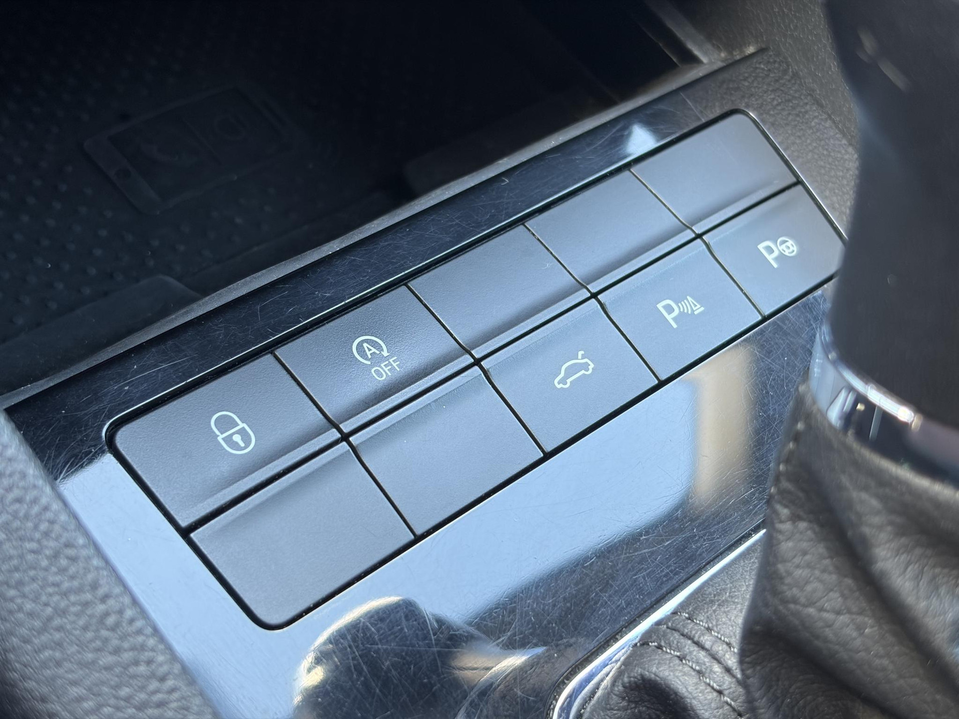 Skoda Octavia Combi 1.5 TSI Greentech Style Business 2e Eigenaar,Draadloze telefoonlader,Carplay,Camera,Navi,Trekhaak,150pk,Pdc V+A,Keyless,Clima,Cruise,Elekt.Stoel,Recent beurt gehad,N.A.P,Apk tot 07-2027