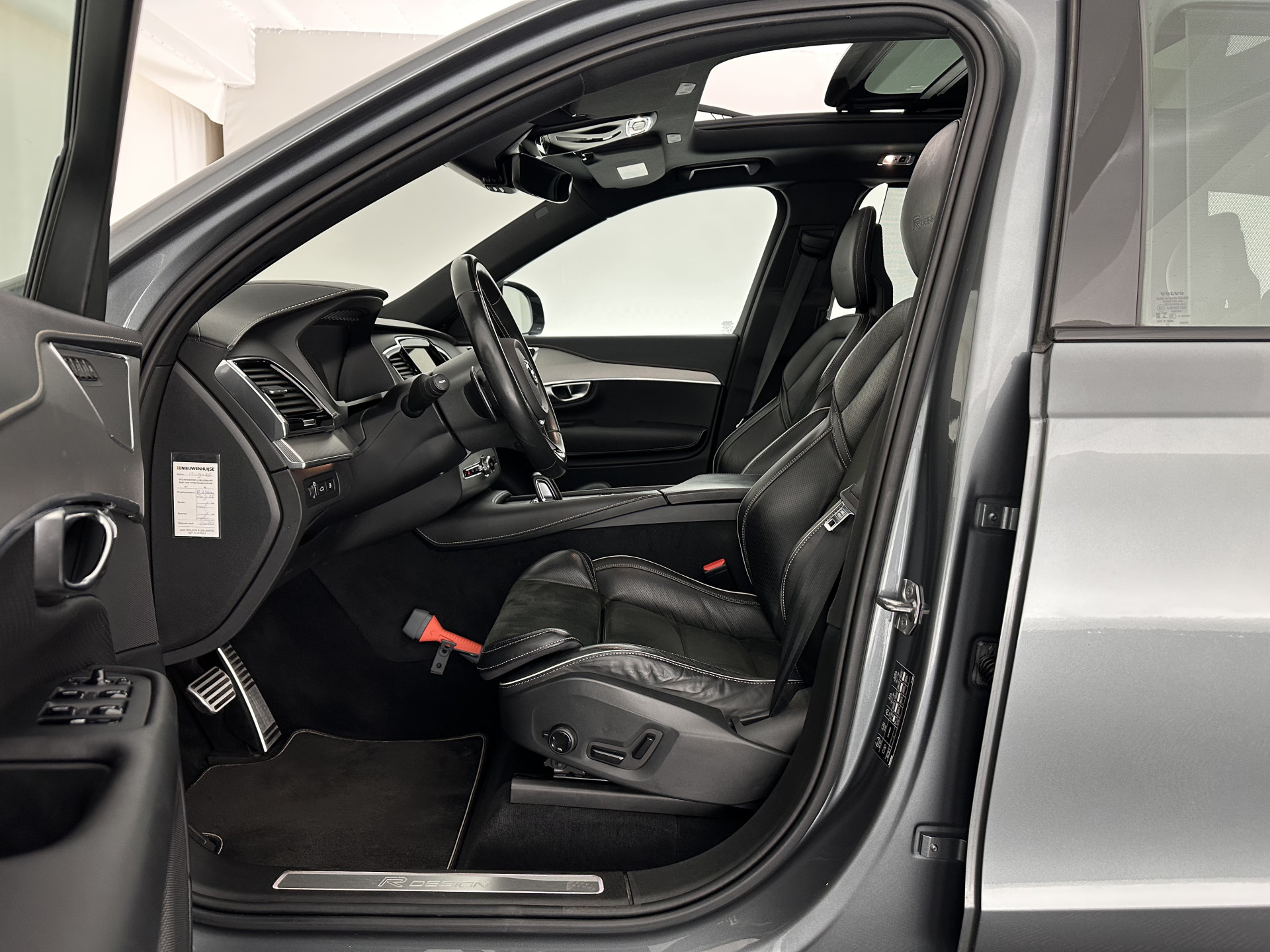 Volvo XC90 2.0 T8 R-Design Twin Engine AWD [ 7-Pers. ] (Plug-In) Aut. *PANO | LEATHER-ALCANTARA | FULL-LED | MEMORY-PACK | DIGI-COCKPIT | NAVI-FULLMAP | CARPLAY | ECC | HEATED-SPORTSEATS | LANE-ASSIST | PDC | HEAD-UP | TOWBAR | 20"ALU*