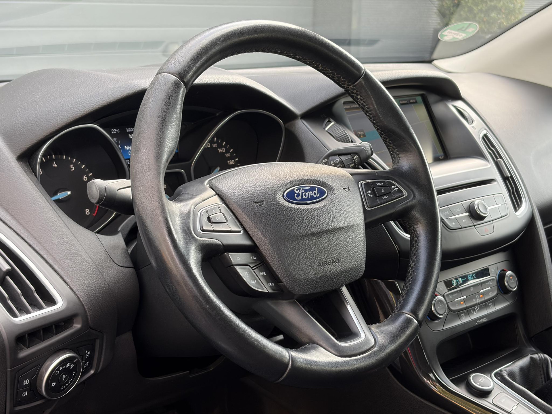 Ford Focus 1.0 Titanium Edition ✓1e Eigenaar✓125pk✓Recent Beurt gehad✓Dealer Onderhouden✓Navi✓6 Bak✓Pdc V+A✓Clima✓Cruise✓Lm velgen✓4 Elekt Ramen✓N.A.P✓Apk tot 03-2027