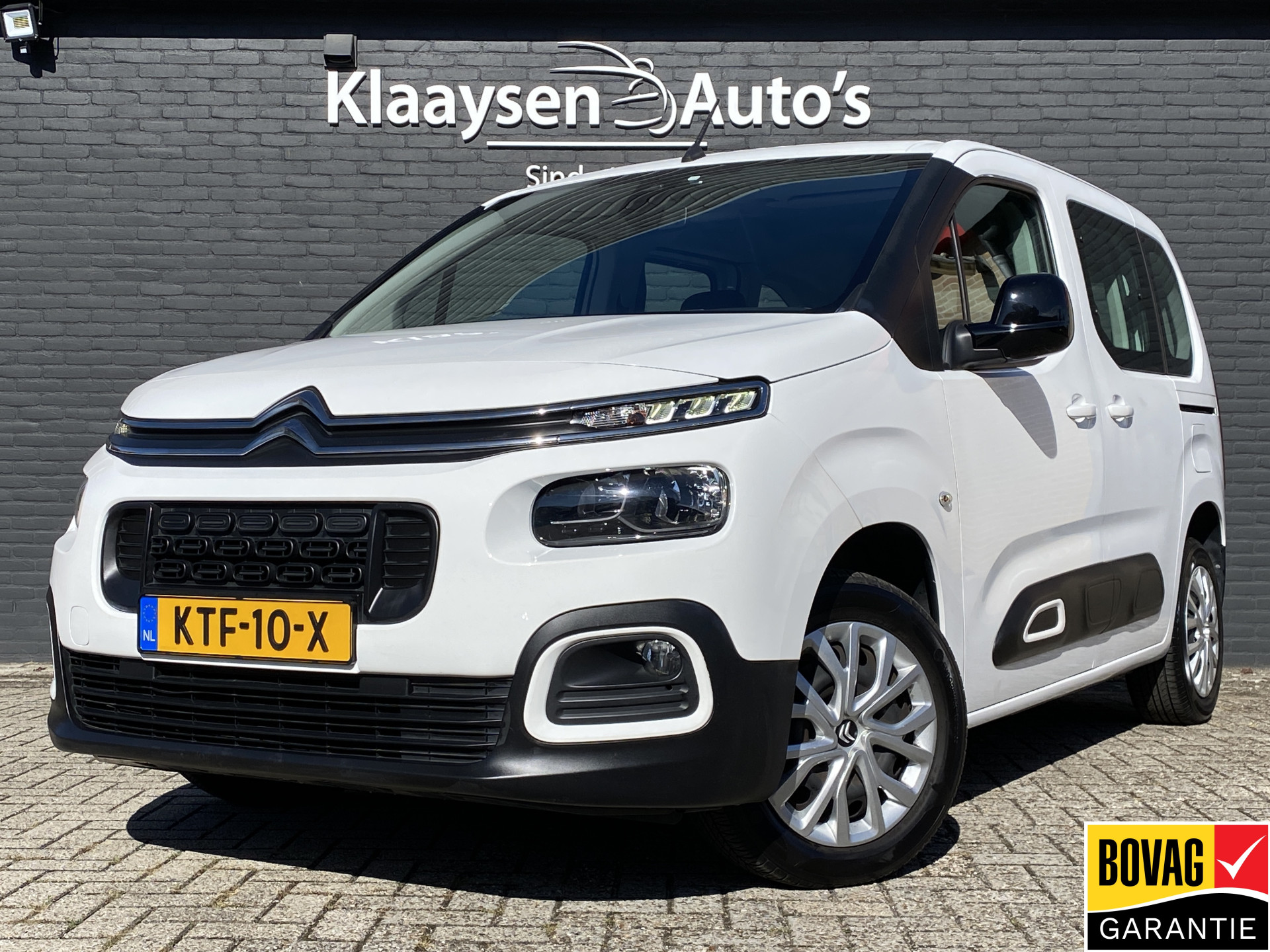 Citroën Berlingo 1.2 PureTech Feel | dealer onderh. | navigatie | cruise control | airco | parkeersensoren | all season banden