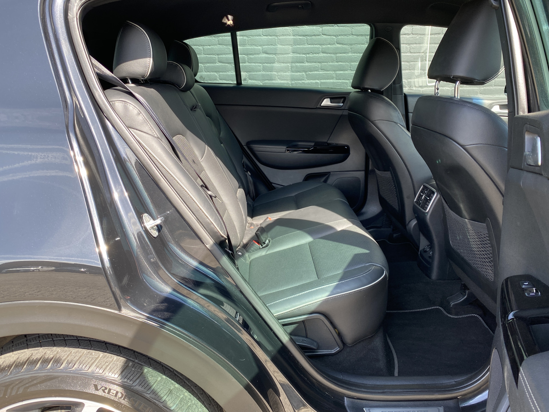 Kia Sportage 1.6 T-GDI 4WD 177 pk GT-Line PlusLine AUT. | dealer onderh. | leder interieur | trekhaak | navigatie | elektr. stoelen