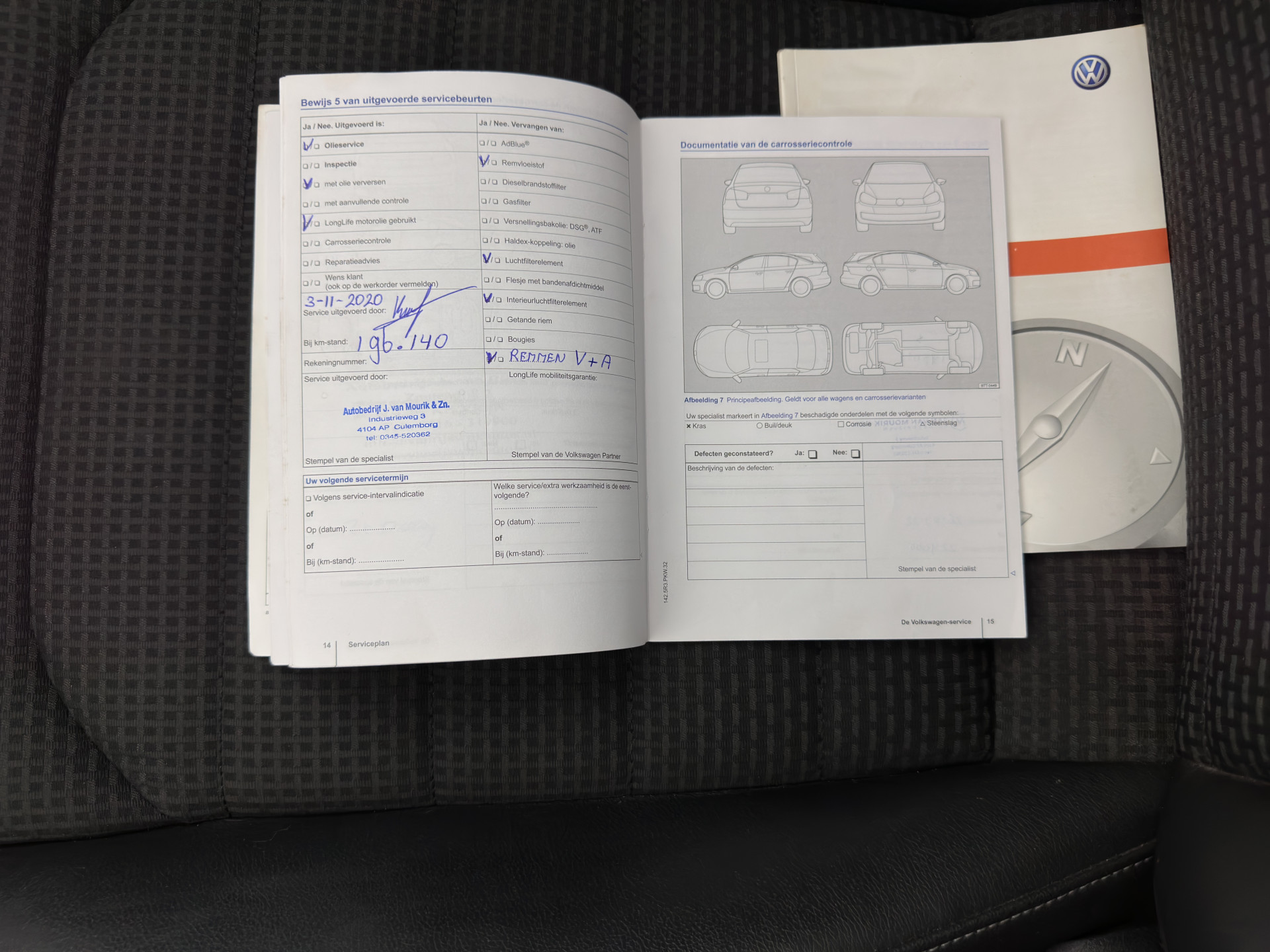 Volkswagen Golf Variant 1.4 TSI Highline Aut. *PANO | ADAPTIVE-CRUISE | LEATHER-FABRIC | XENON | DYNAUDIO-SOUND | KEYLESS | NAVI-FULLMAP | HEATED-ERGONOMIC-SPORTSEATS | ECC | PRIVACY-GLASS | PARKPILOT | 17''ALU*