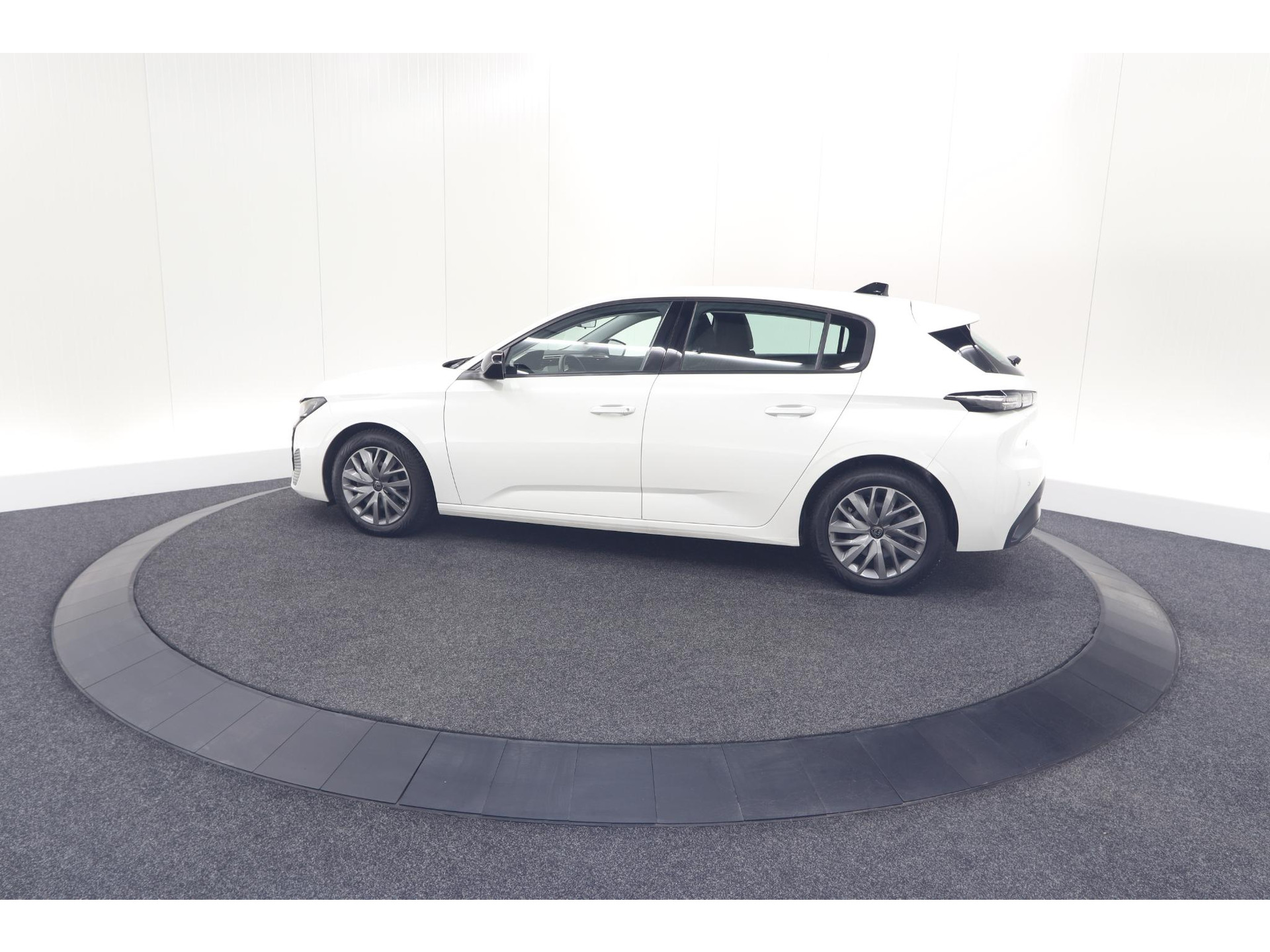 Peugeot 308 PureTech 110 Active Pack Business | Parkeersensoren | Apple Carplay | Navigatie | Cruise Control