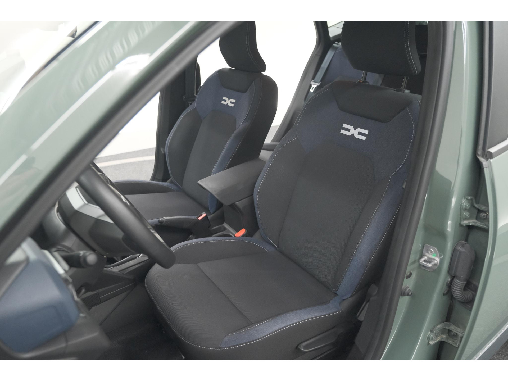 Dacia Duster Mild Hybrid 130 Expression | Camera | Stoelverwarming | Apple Carplay | Navigatie
