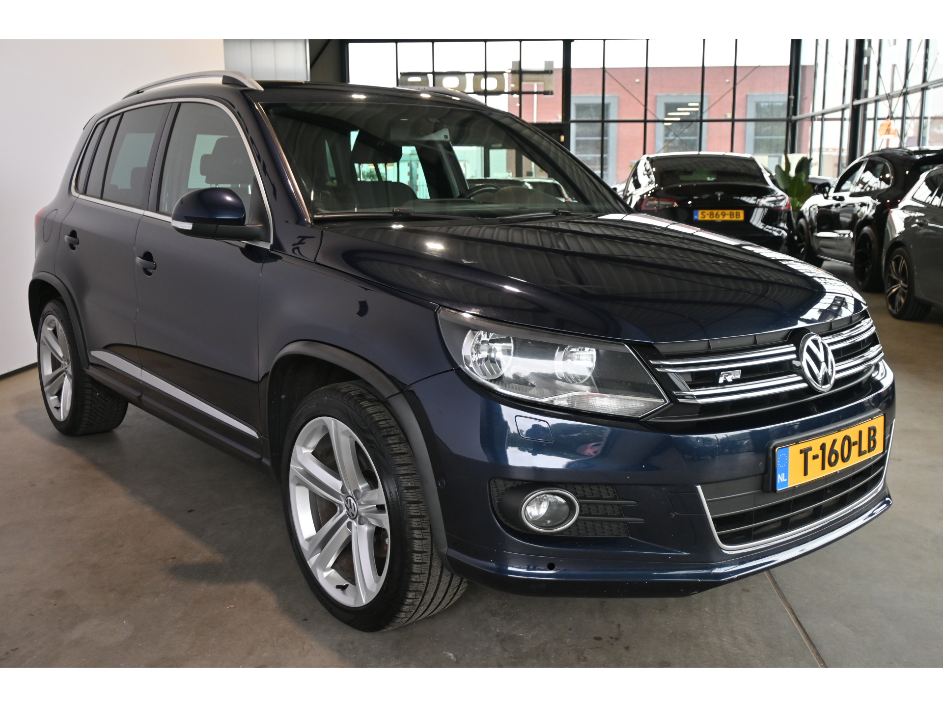Volkswagen Tiguan 1.4 TSI Sport&Style 4Motion R-line Edition Clima Navigatie Stoelverwarming Goed Onderhouden! Inruil Mogelijk!