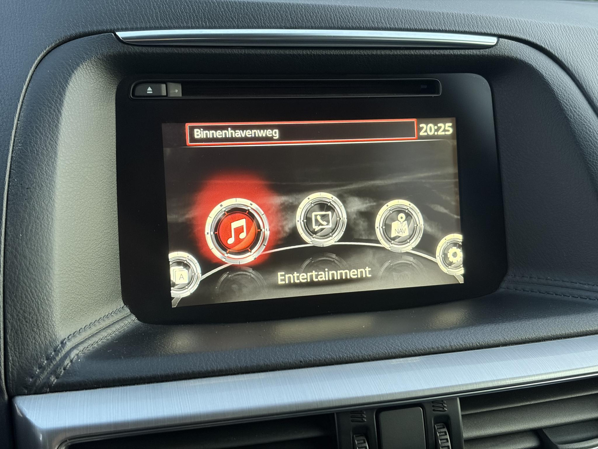 Mazda CX-5 2.0 SkyActiv-G 165 Skylease GT 2WD ✓Recent beurt gehad✓Automaat✓2e Eigenaar✓Camera✓Trekhaak✓Navi✓Leder✓Keyless✓Pdc V+A✓Winterset✓165pk✓Stoelverw✓Elekt Memory Stoelen✓Rijstrooksensor✓Dodehoeksensor✓N.A.P✓Bj 12-2015✓Apk tot 07-2027