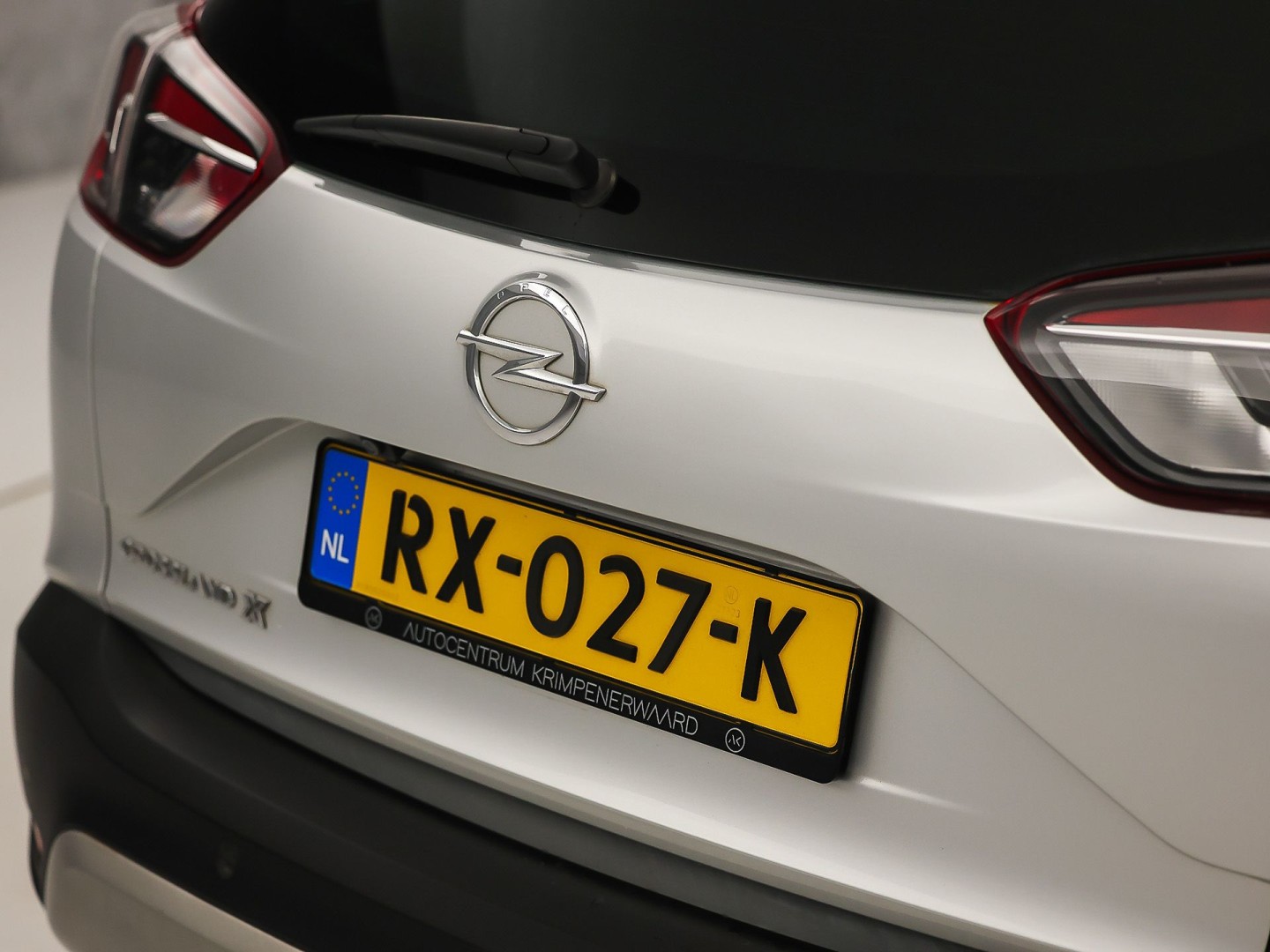Opel Crossland X 1.2 Turbo Innovation (APPLE CARPLAY, GROOT NAVI, CLIMATE, 360 CAMERA, STUUR/STOELVERWARMING, SPORTSTOELEN, GETINT GLAS, CRUISE, NIEUWSTAAT)