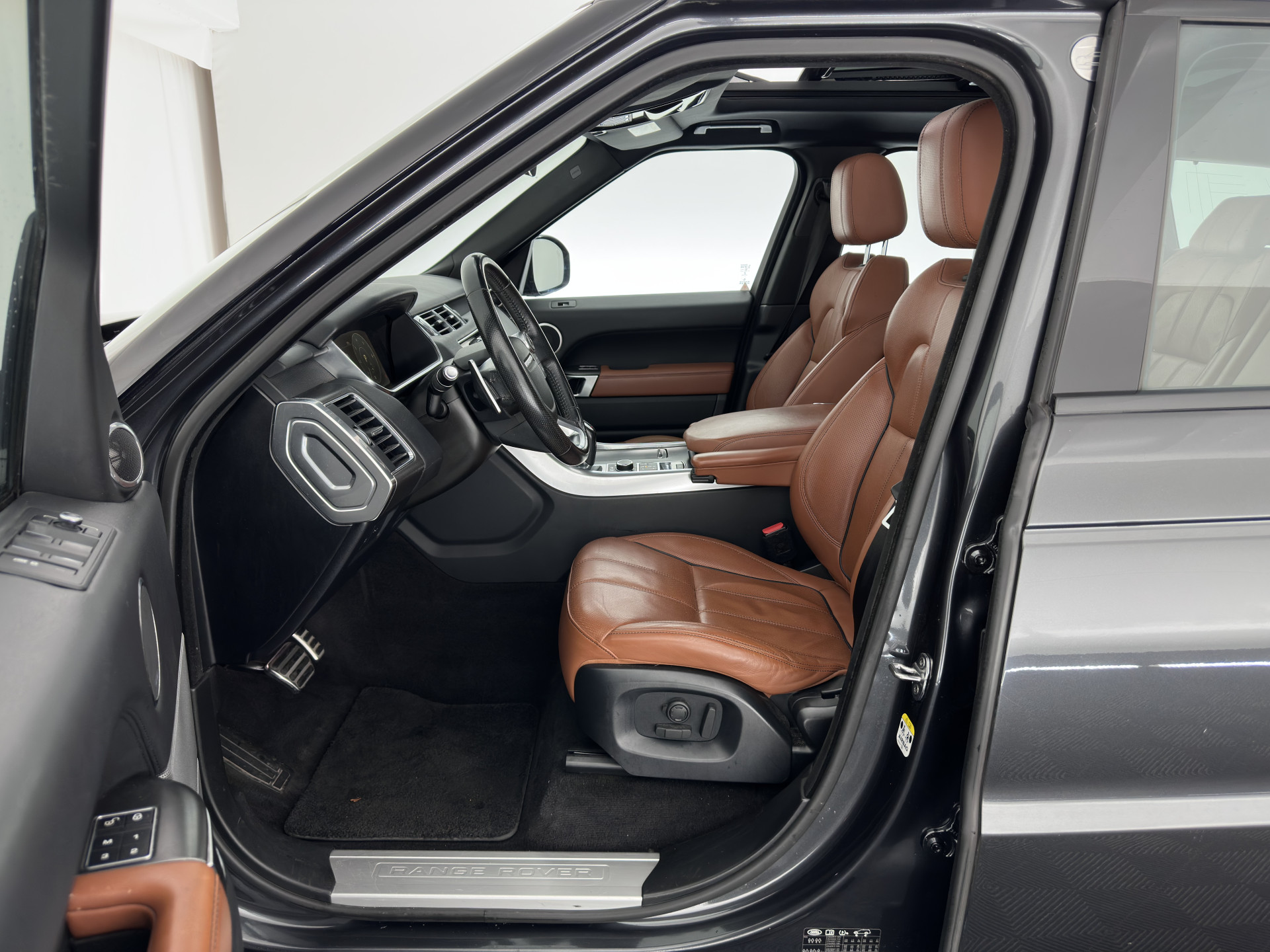 Land Rover Range Rover Sport 3.0 TDV6 HSE Dynamic Aut. *PANO | DIGI-COCKPIT | LEATHER | XENON | NAVI-FULLMAP | CAMERA | KEYLESS | AIR-SUSPENSION | ECC | PDC | HEATED-SPORTSEATS | AMBIENT-LIGHT | CARBON-INLAY | SHIFT-PADDLES | CRUISE |