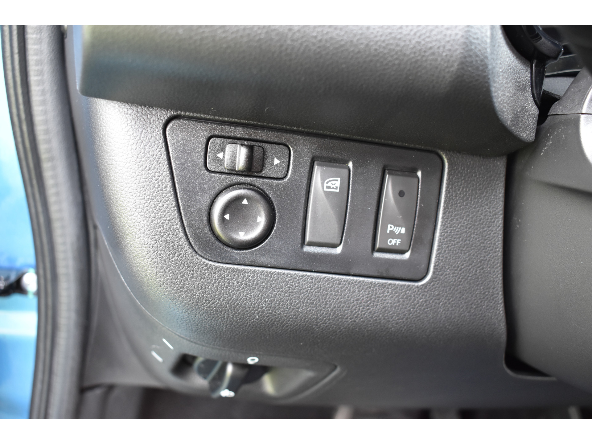 Dacia Spring Essential 27 kWh vol electric navigatie pdc Leer