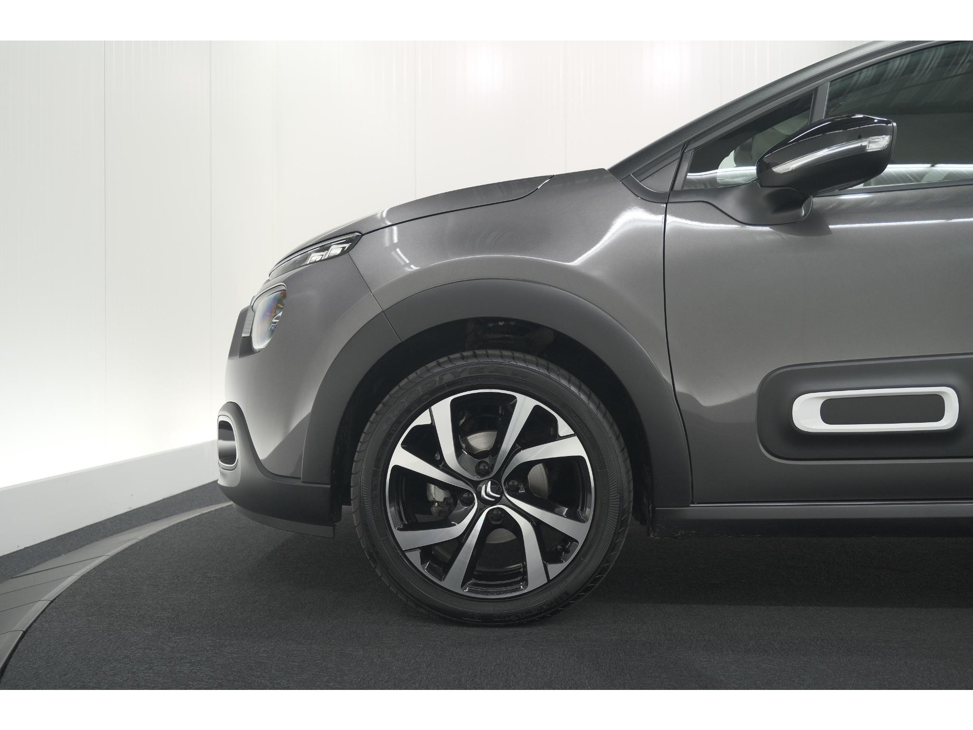 Citroen C3 PureTech 82 Max | Trekhaak | Keyless | Camera | Parkeersensoren | Navigatie | Stoelverwarming