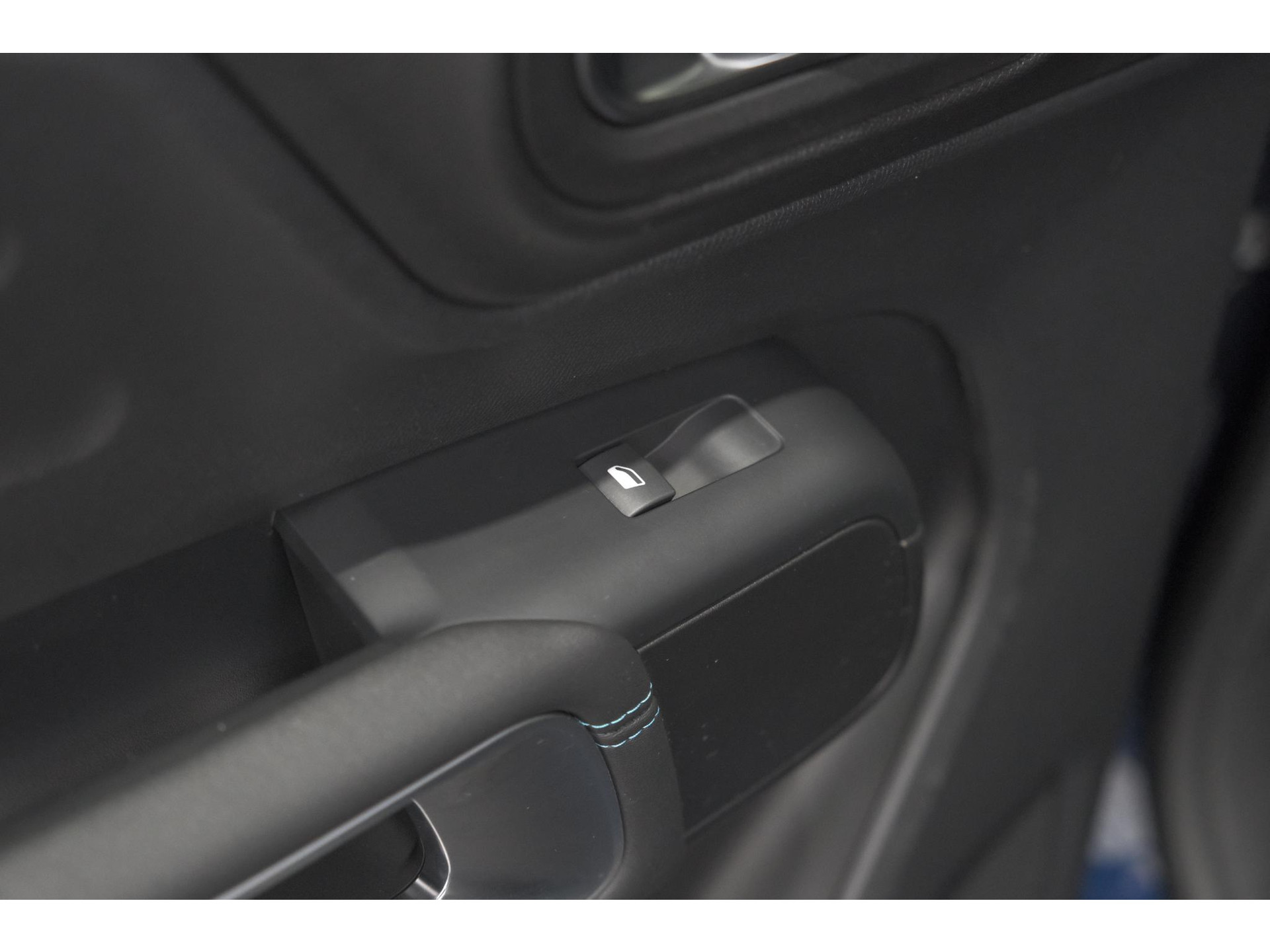 Citroen C5 Aircross 1.2 Hybrid 136 Max | Elektrische Kofferklep | Adaptieve Cruise Control | Camera | Dodehoekdetectie