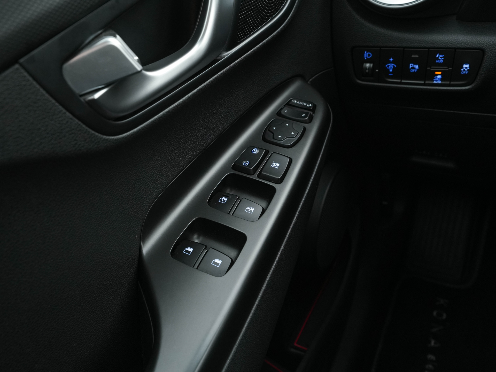 Hyundai Kona EV Fashion 39 kWh [ 3-Fase ] {SOH-100%} (INCL-BTW) Aut. *HEAT-PUMP | NAVI-FULLMAP | DIGI-COCKPIT | FULL-LED | KRELL-AUDIO | LANE-ASSIST | KEYLESS | CAMERA | HEAD-UP | SHIFT-PADDLES | DAB | ADAPT.CRUISE | COMFORT-SEATS | 17 "ALU*