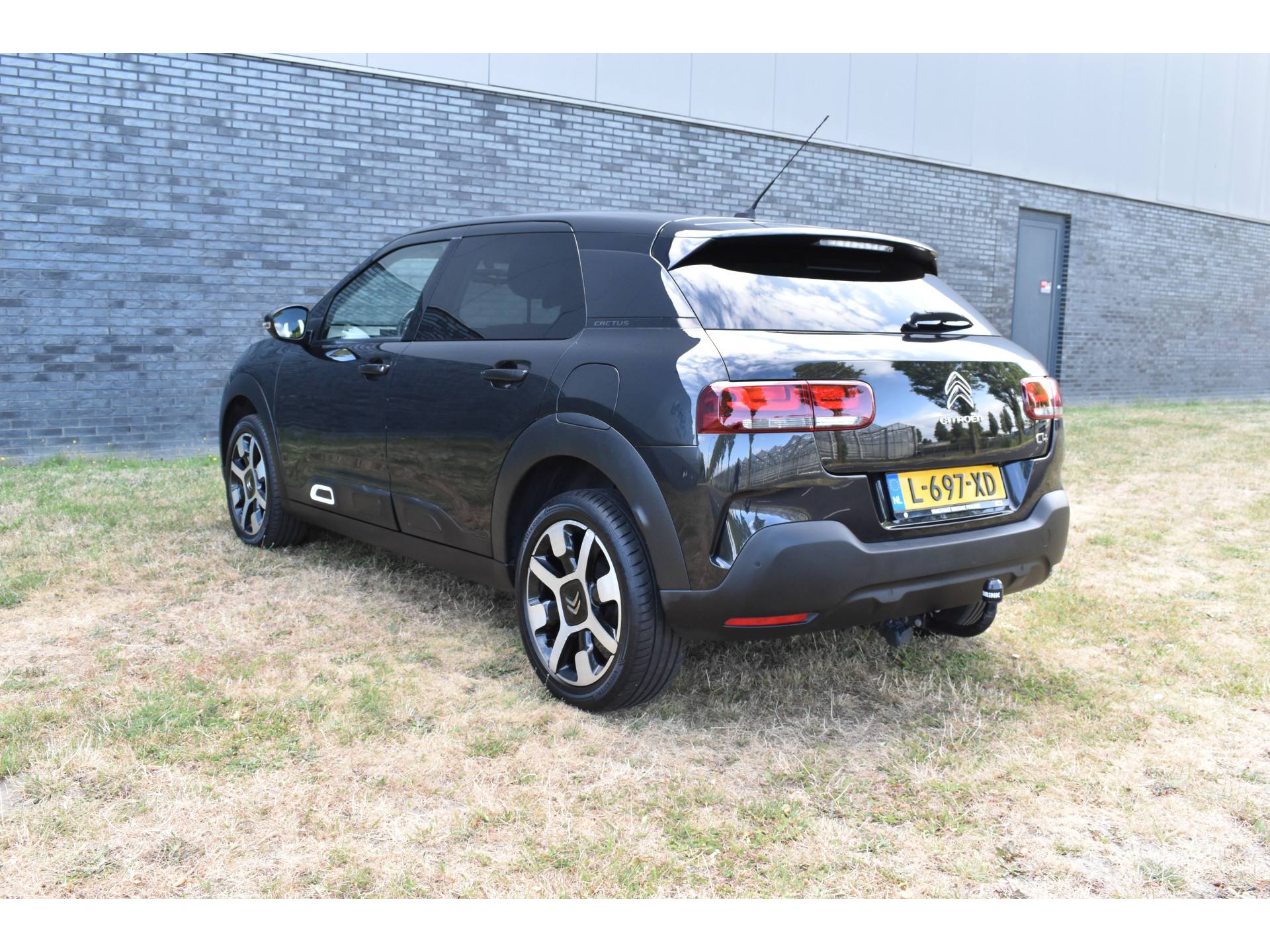 Citroën C4 Cactus 1.2 PureTech Feel Trekhaak Navi Stoelverwarming