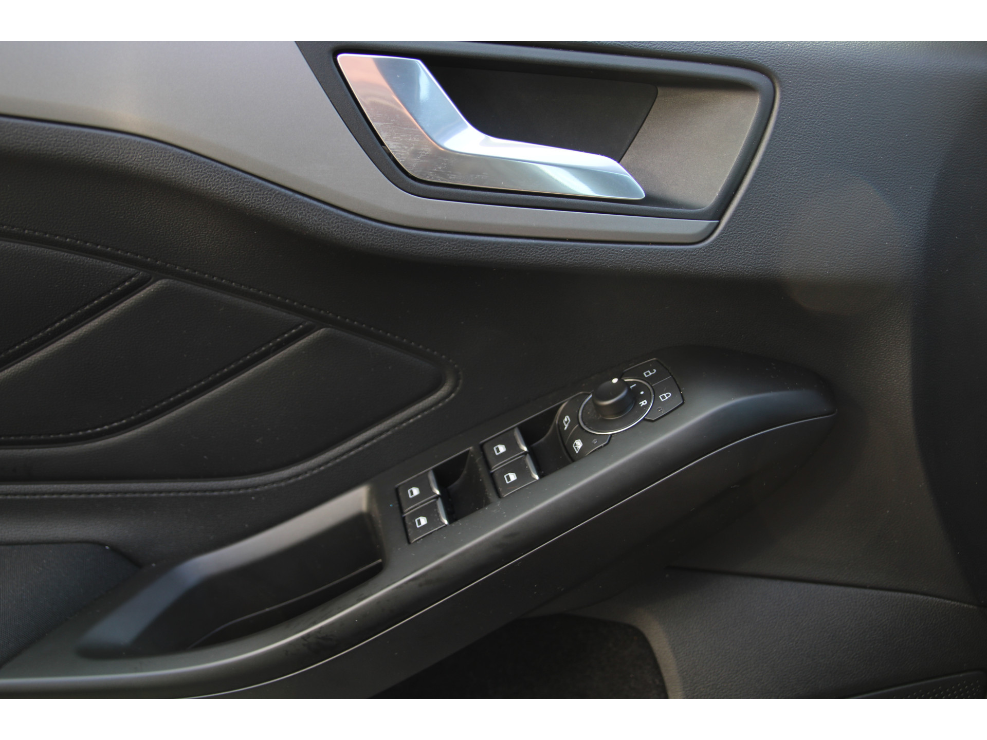 Ford Focus Wagon 1.0 EcoBoost 125 PK Hybrid ST Line TREKHAAK | WINTER- PACK | Camera |