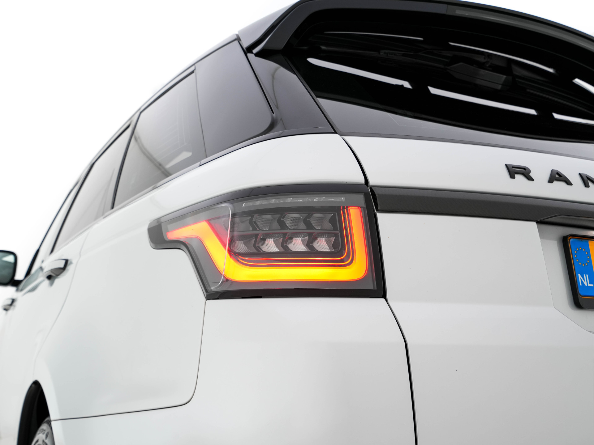 Land Rover Range Rover Sport 3.0 P400 MHEV HST (INCL-BTW) *PANO | HEAD-UP | FULL-LED | LEATHER | MERIDIAN-SOUND | MEMORY-PACK | COMFORT-SEATS | DIGI-COCKPIT | AIR-SUSPENSION | CAMERA | NAVI-FULLMAP |  22''ALU*