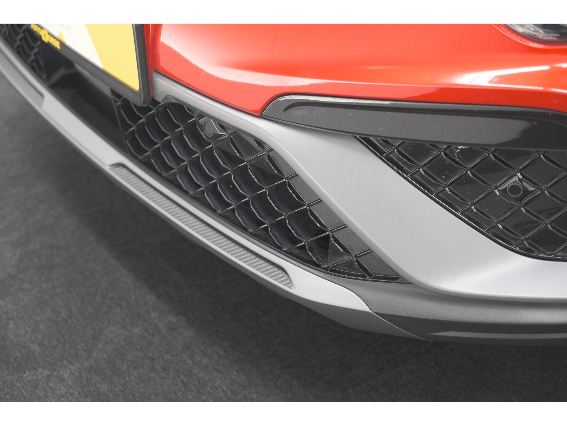 Renault Arkana 1.6 E-Tech Hybrid 145 R.S. Line | Adaptieve Cruise Control | Elektrische Verstelbare Stoel | Dodehoekdetectie | Camera