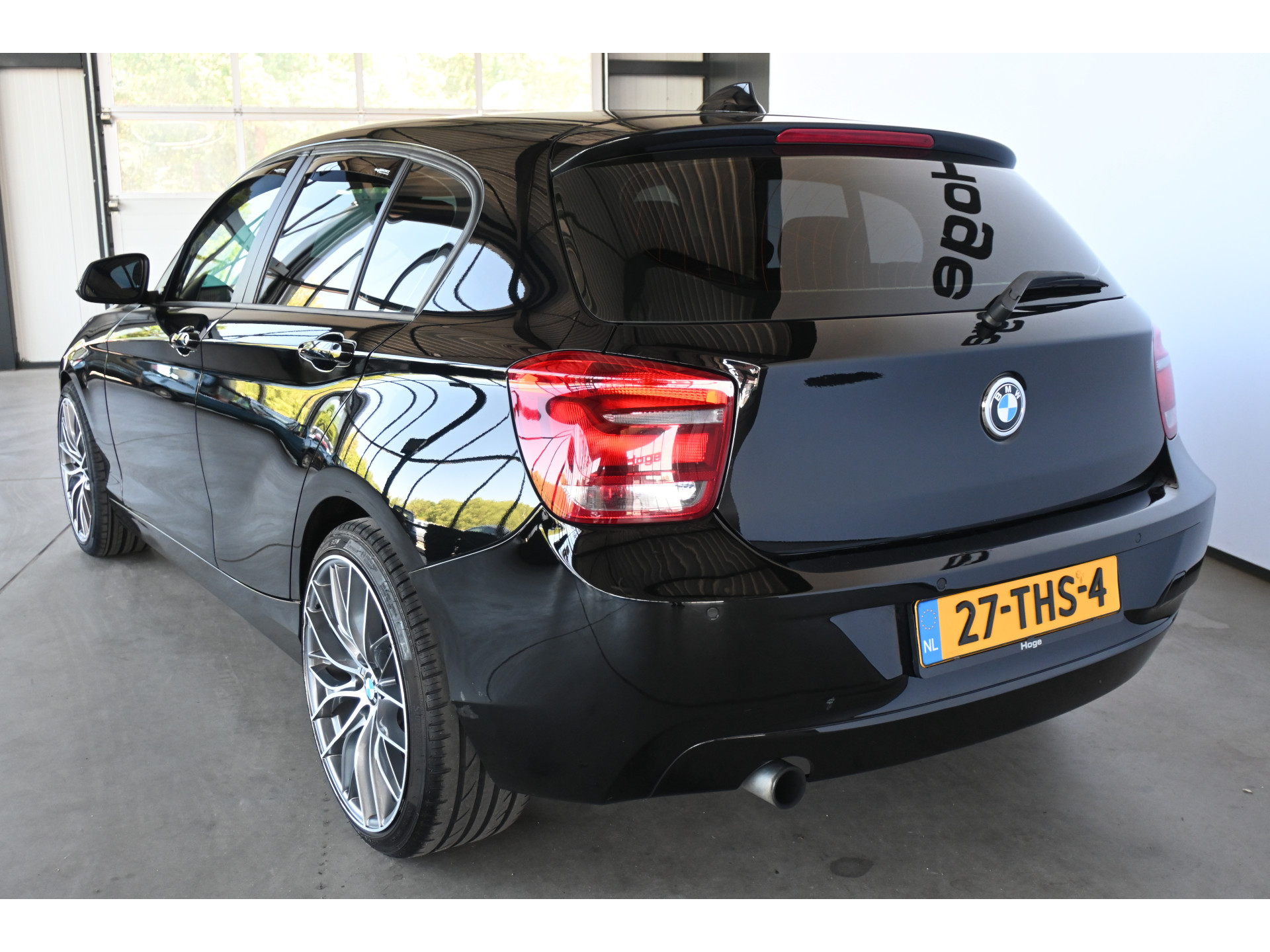 BMW 1-serie 116i Business+ Clima Cruise control Navigatie Xenon Stoelverwarming Inruil Mogelijk!