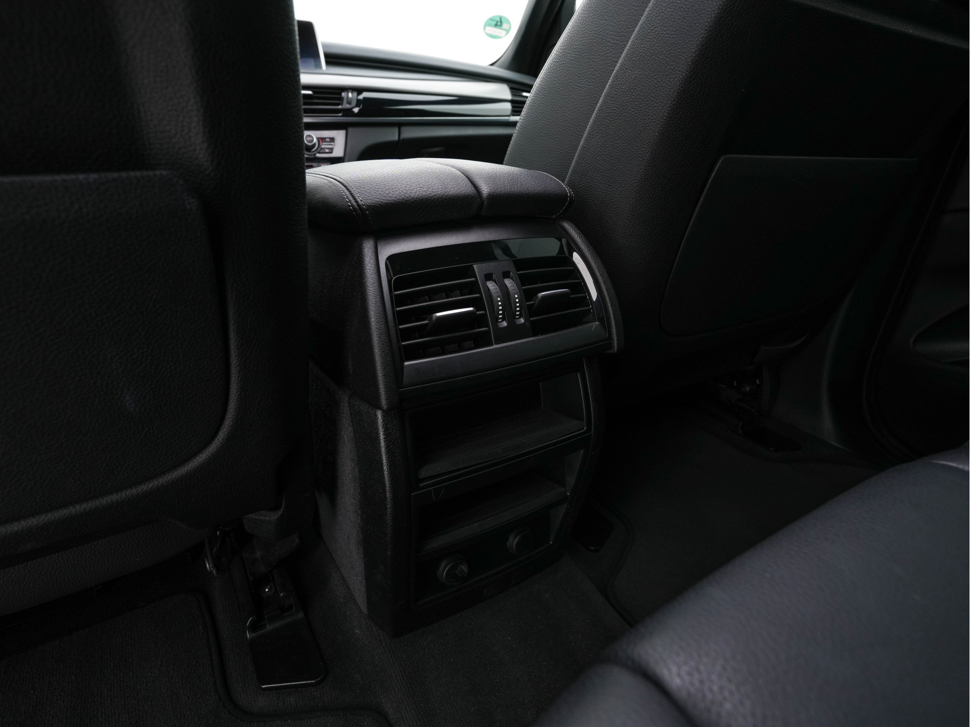 BMW X5 xDrive30d High Executive M-Sportpack Aut. *PANO | LUXURY-LEATHER | FULL-LED | HARMAN/KARDON-SURROUND | HEAD-UP | MEMORY-PACK | DIGI-COCKPIT | KEYLESS | CAMERA | NAVI-FULLMAP | AMBIENT-LIGHT | HEATED-COMFORT-SEATS | SHIFT-PADDLES