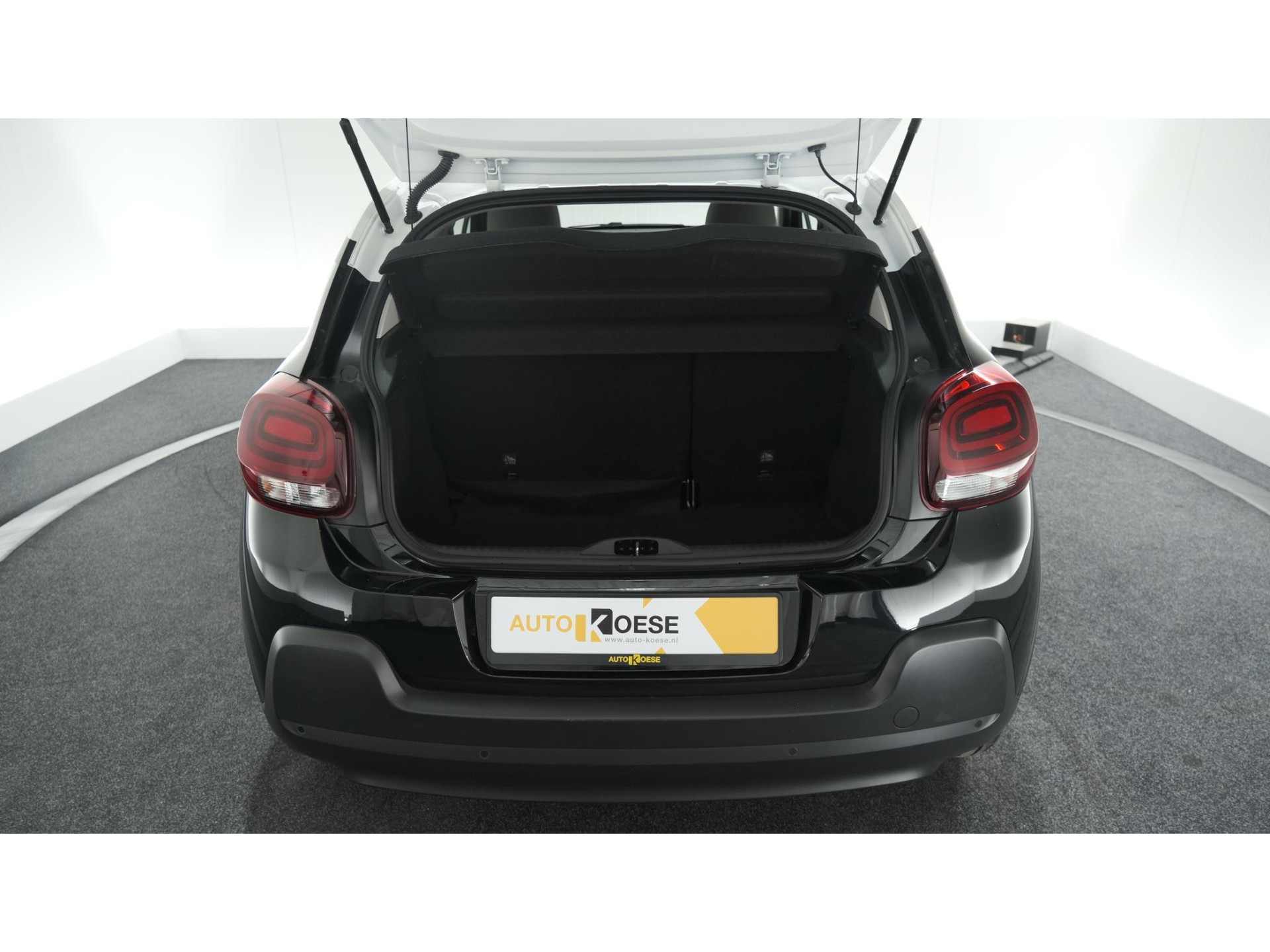Citroen C3 PureTech 82 Feel Edition | Apple Carplay | Parkeersensoren | Navigatie | Climate Control | 16 Inch Velgen