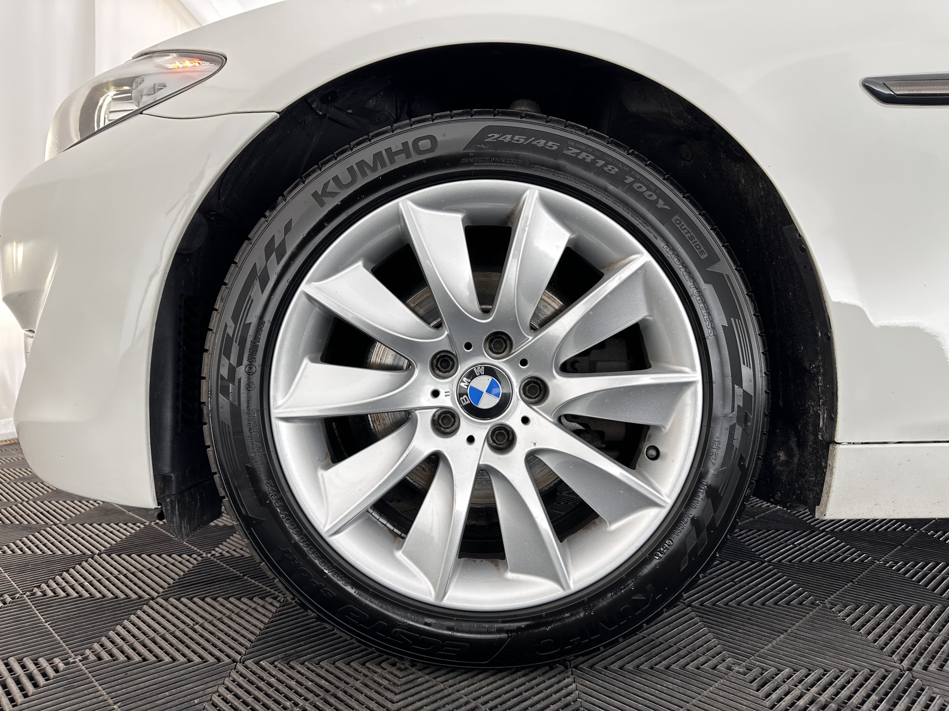 BMW 5-serie Touring 520d Shadow-line *BI-XENON | NAVI-FULLMAP | HEATED-COMFORTSEATS | ECC | KEYLESS | PDC | CRUISE | 18''ALU*