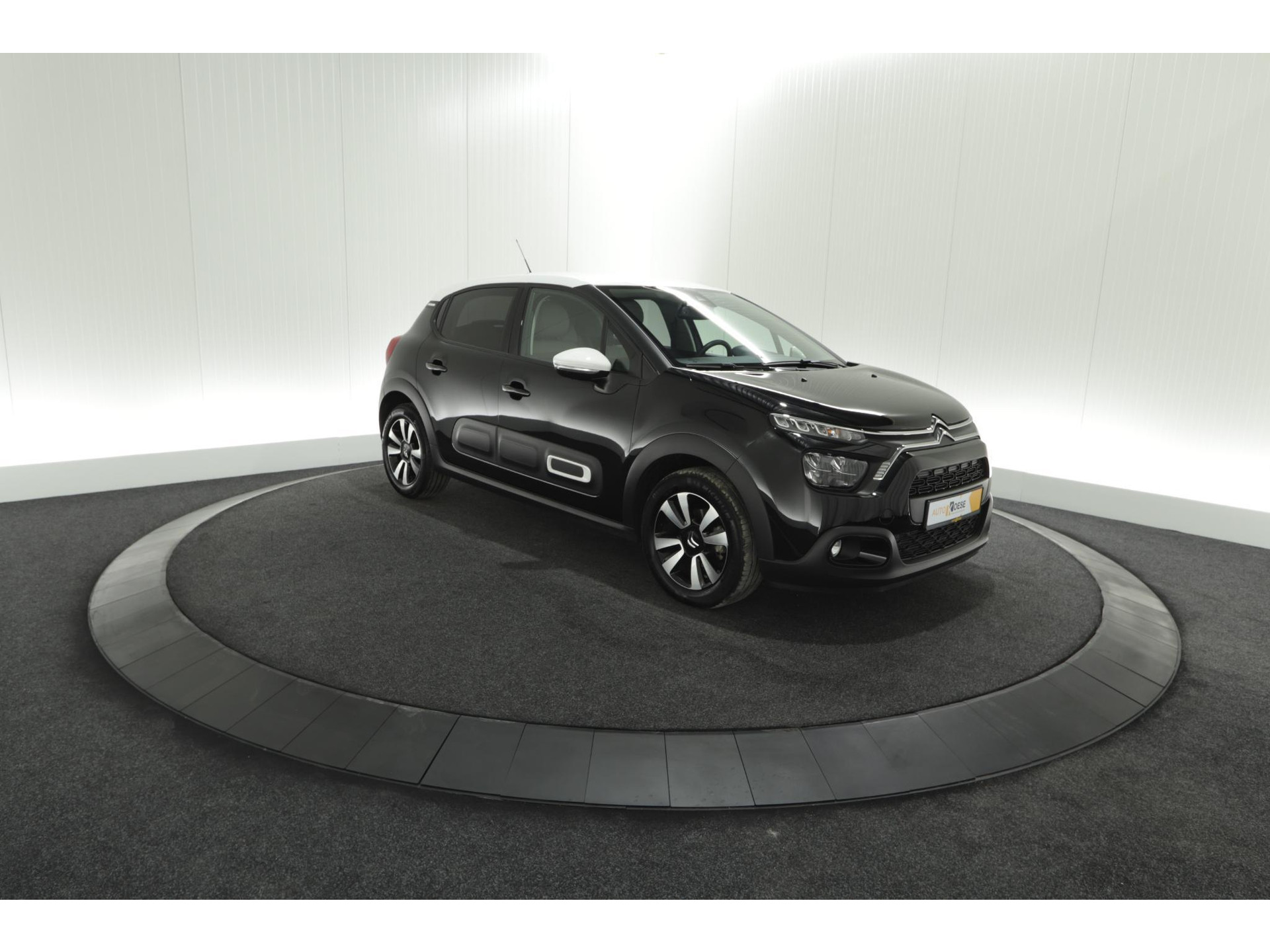 Citroen C3 PureTech 82 Feel Edition | Apple Carplay | Parkeersensoren | Navigatie | Climate Control | 16 Inch Velgen