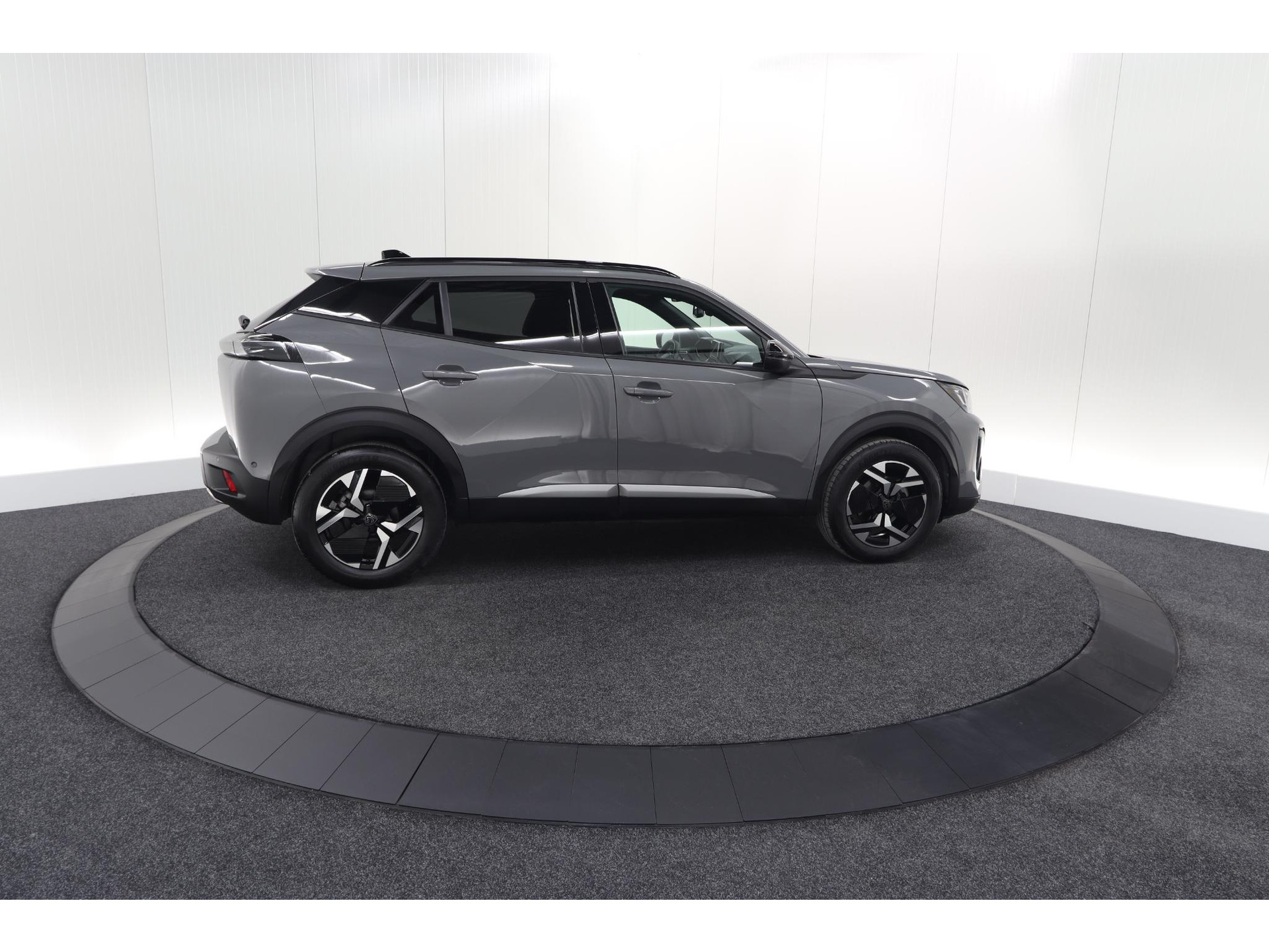 Peugeot 2008 PureTech 130 EAT8 Allure | 360 Camera | Adaptieve Cruise Control | Navigatie