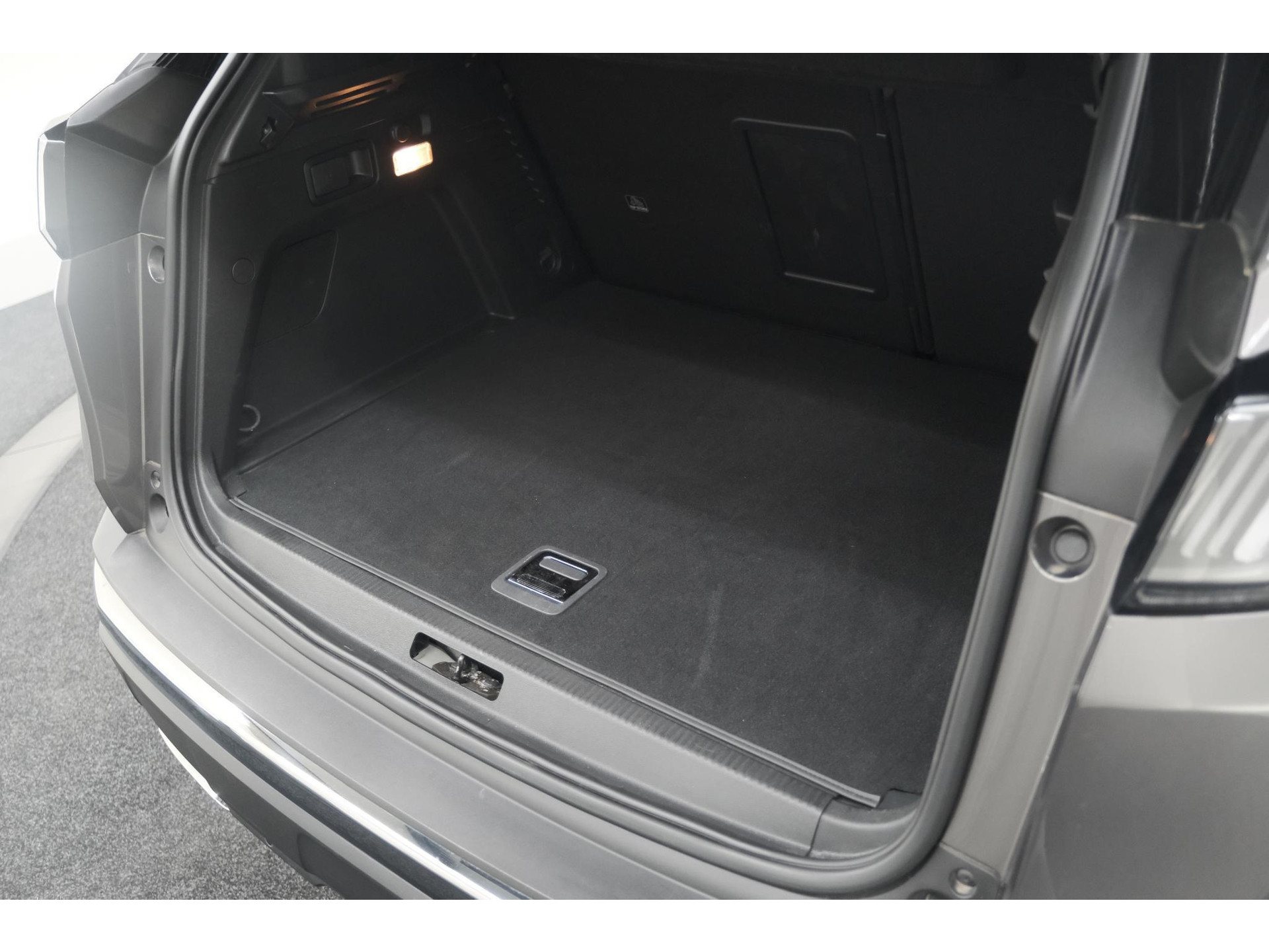 Peugeot 3008 HYbrid4 300 GT | Elektrisch Panoramadak | Dodehoekdetectie | Camera | Navigatie
