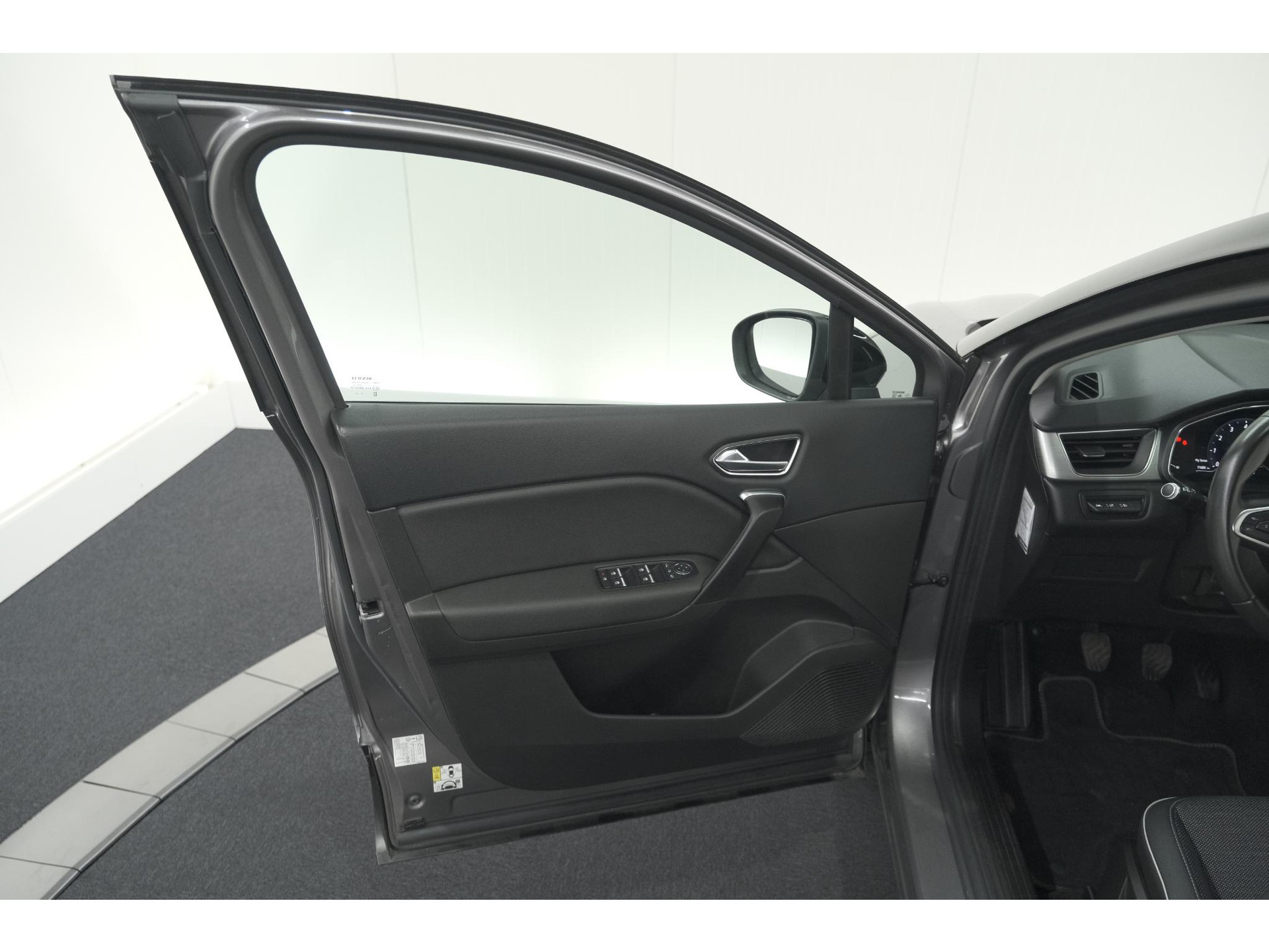 Renault Captur TCe 100 Intens | Trekhaak | Camera | Navigatie | Parkeersensoren