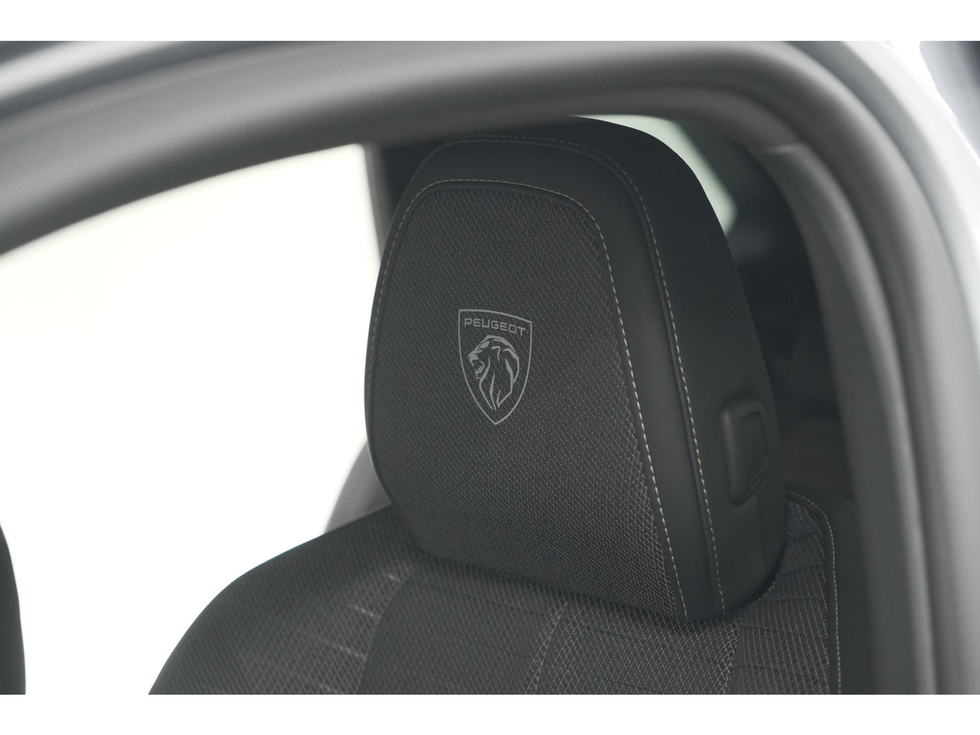 Peugeot 5008 HYbrid 145 e-DCS6 GT | Panoramadak | Camera | Elektrische Achterklep | Adaptieve Cruise Control