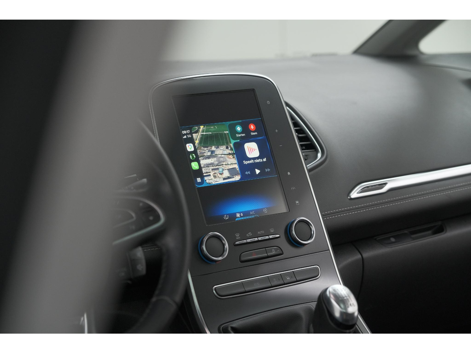 Renault Scénic TCe 130 Intens | Trekhaak | Panoramadak | Camera | Apple Carplay | Dodehoekdetectie