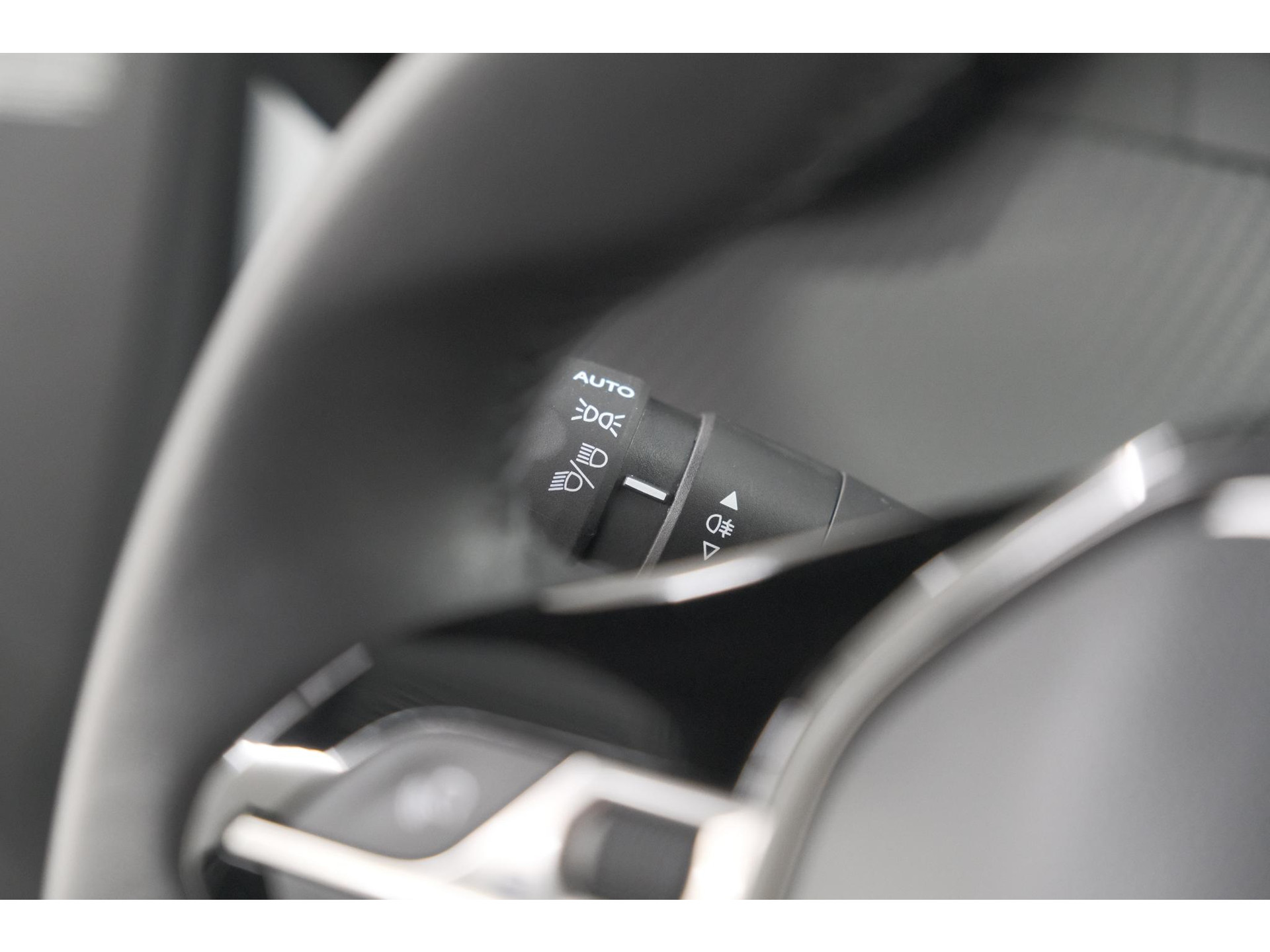 Peugeot 2008 PureTech 100 Allure | Apple Carplay | Parkeersensoren | Climate Control | Cruise Control