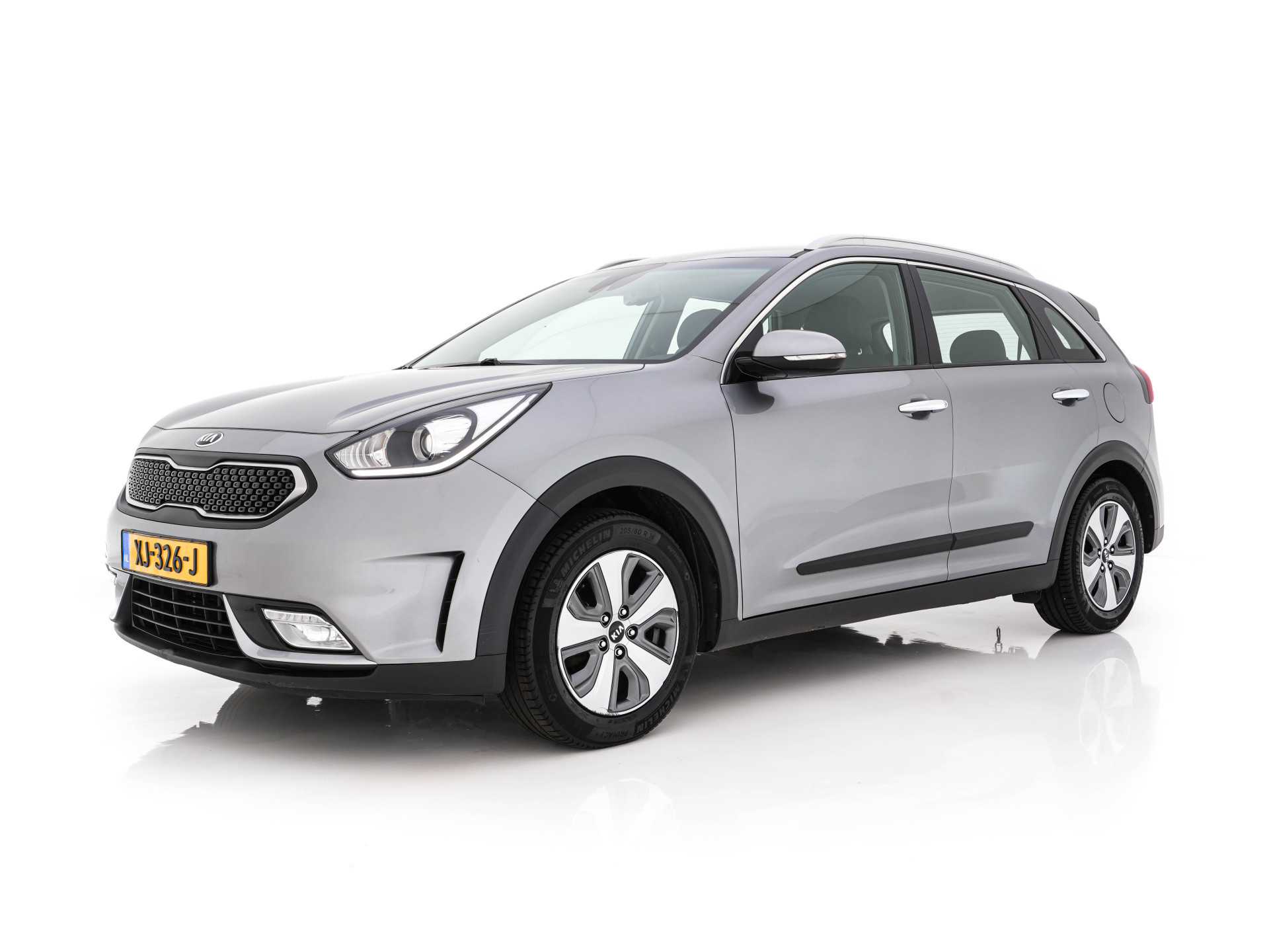 Kia Niro 1.6 GDi Hybrid ExecutiveLine Eco-Hybrid (INCL-BTW) Aut. *LEATHER-FABRIC | NAVI-FULLMAP | KEYLESS | CAMERA | COMFORTSEATS | DIGI-COCKPIT | LANE-ASSIST | ECC | CARPLAY | PDC | TOWBAR | 16''ALU*