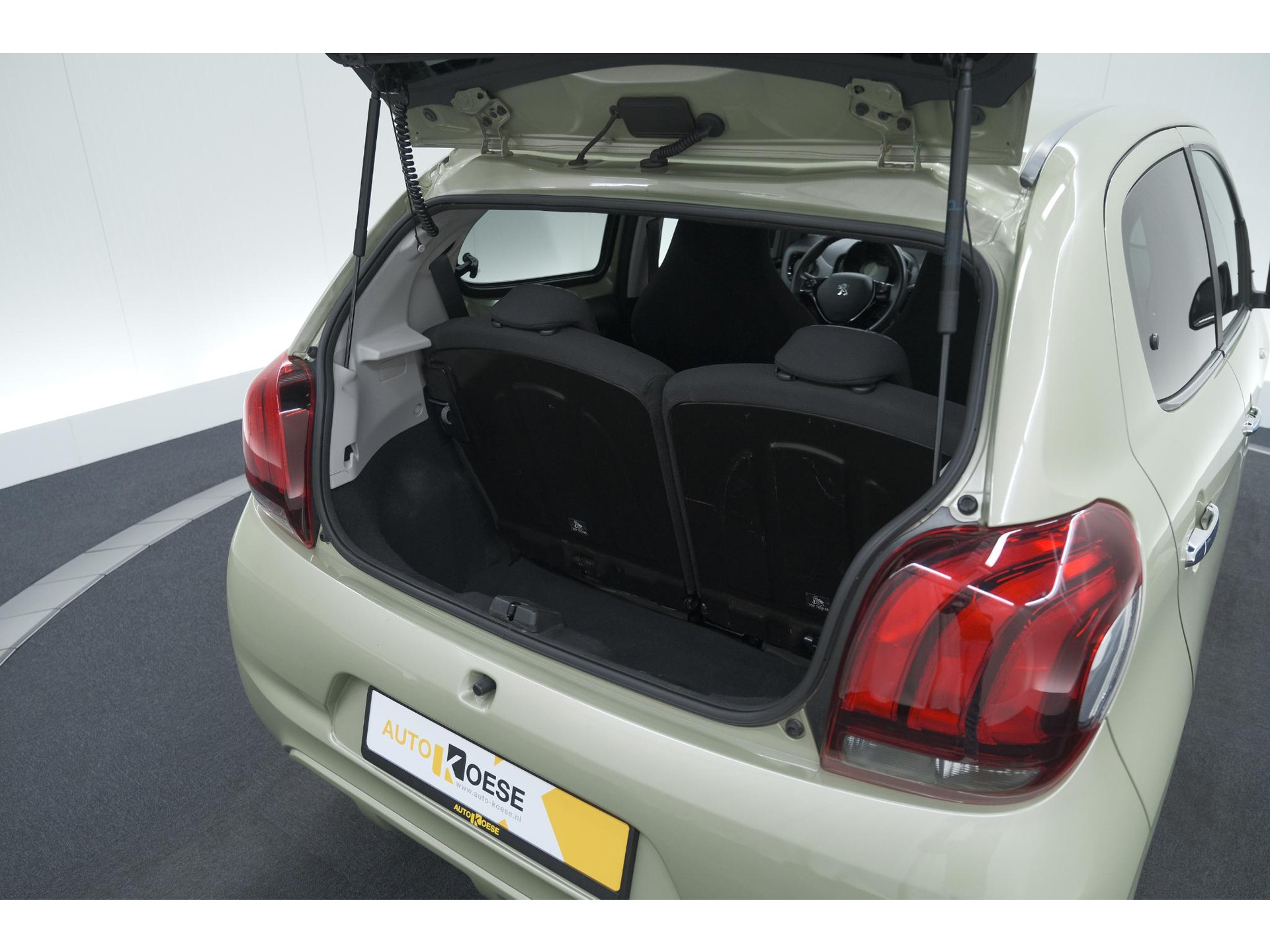 Peugeot 108 1.0 e-VTi Allure | Camera | Climate Control | Apple Carplay | 15 Inch Lichtmetalen Velgen