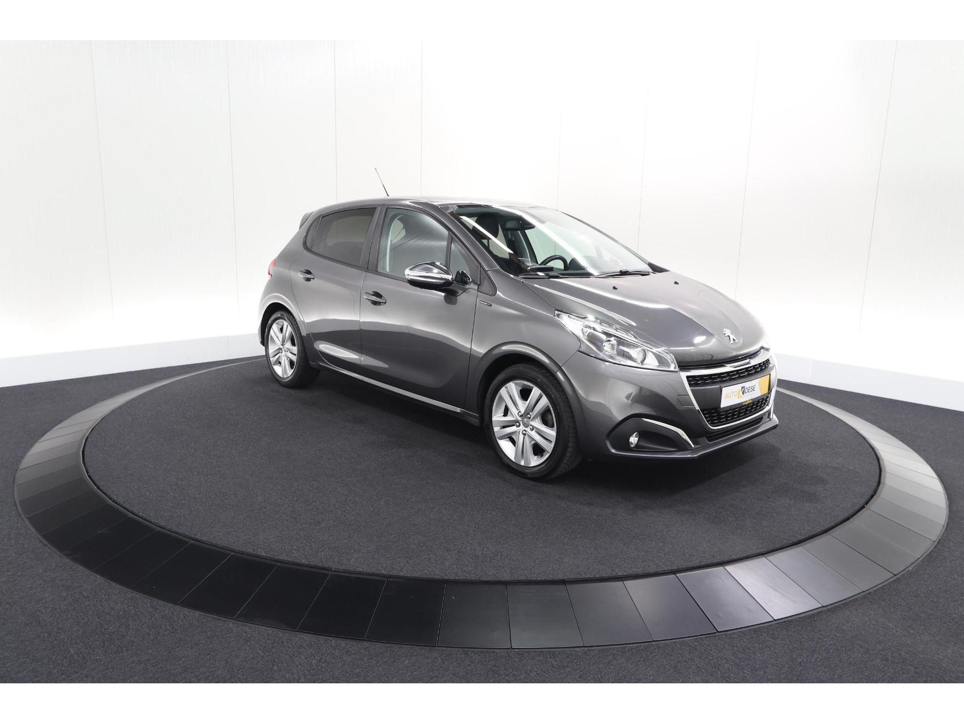 Peugeot 208 PureTech 82 Signature | Parkeersensoren | Apple Carplay | Navigatie