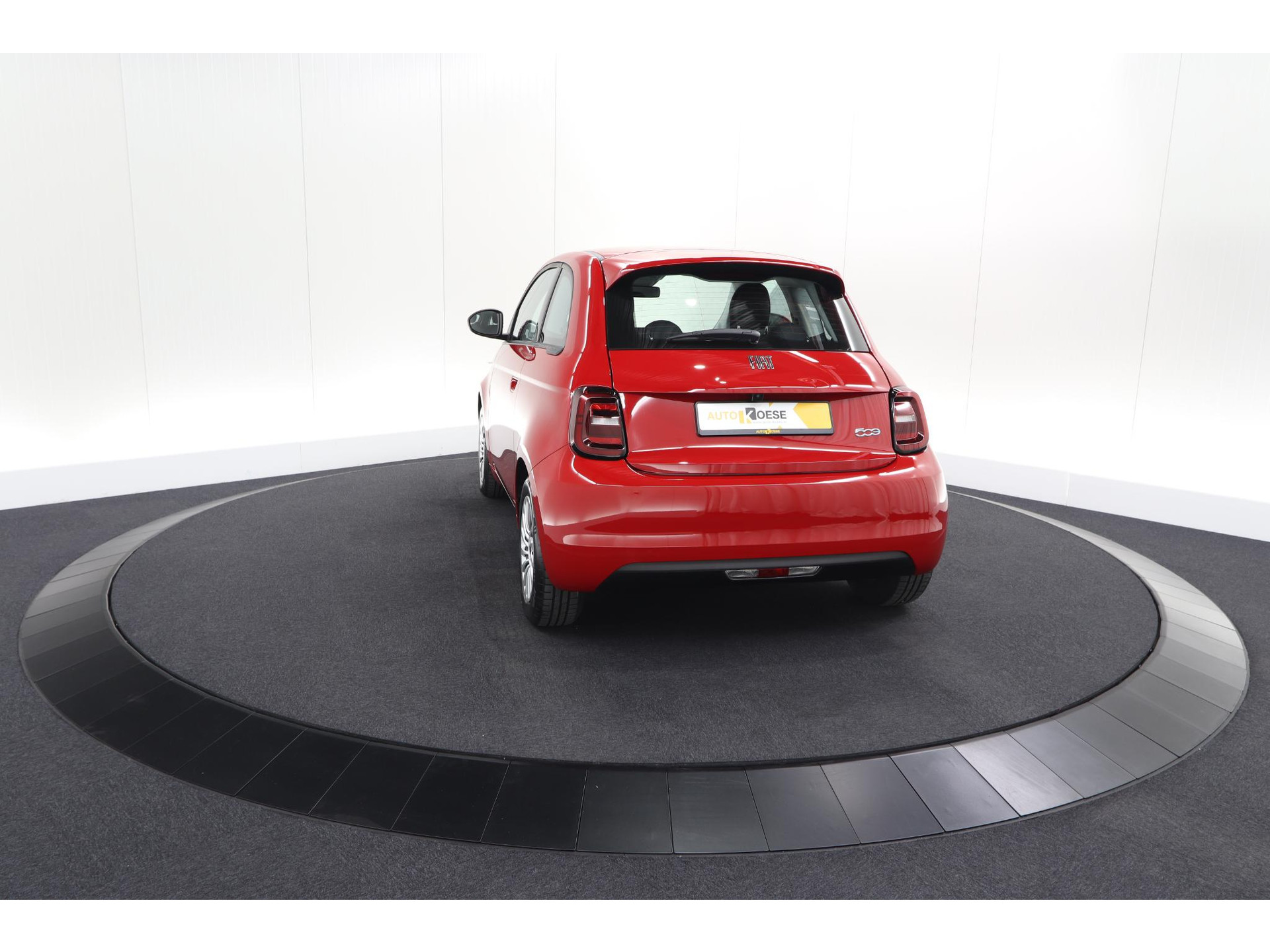Fiat 500 Urban 42 kWh | SOH 97,9% | 3 Fase | Camera | Apple Carplay | Keyless start