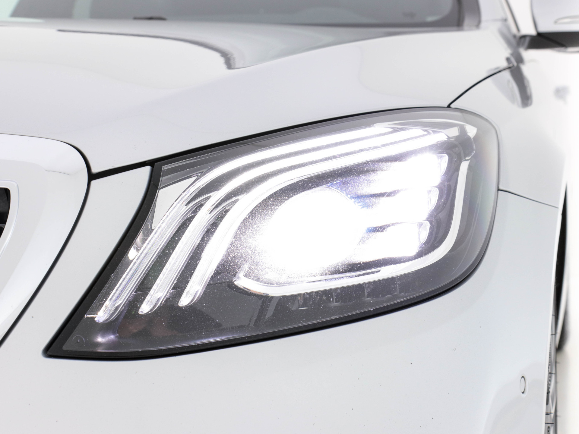 Mercedes-Benz S-klasse 400d 4-Matic Lang Aut. *PANO | DISTRONIC | BURMESTER-AUDIO | TOP-VIEW | KEYLESS | BLIND-SPOT | AIRMATIC | FULL-LEATHER  | FULL-LED |  MEMORY-PACK  | WIDE-SCREEN-DIGI-COCKPIT | AMBIENT-LIGHTNING |  HEATED/VENTI