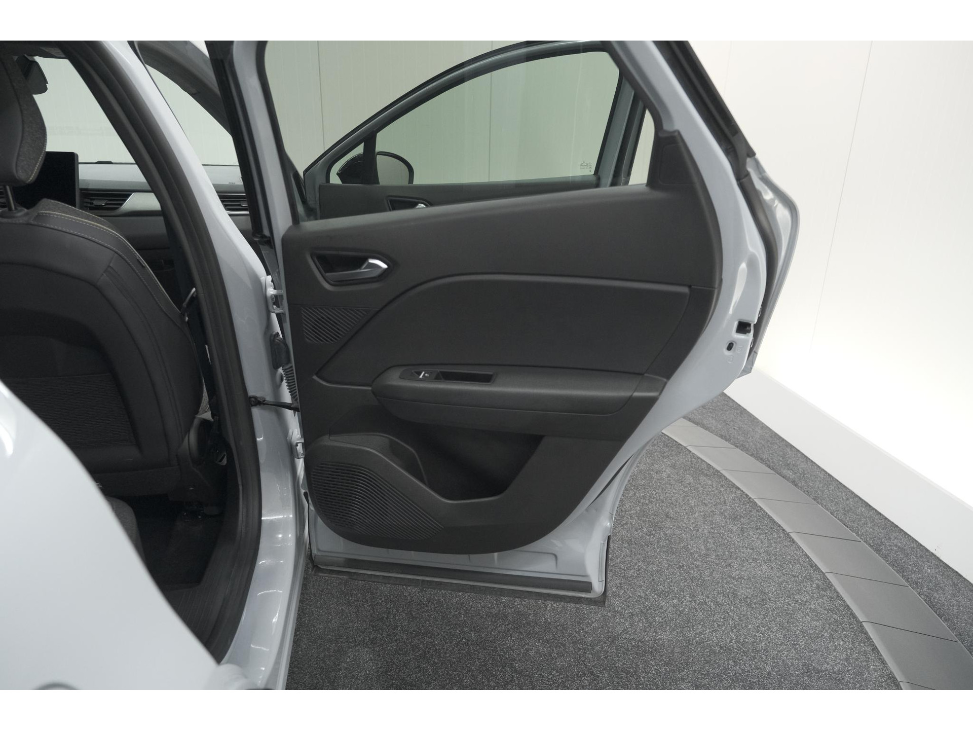 Renault Captur TCe 90 Techno | Nieuw Model | Camera | Navigatie | Apple Carplay | Pack Full Screen | 18 Inch Lichtmetalen Velgen