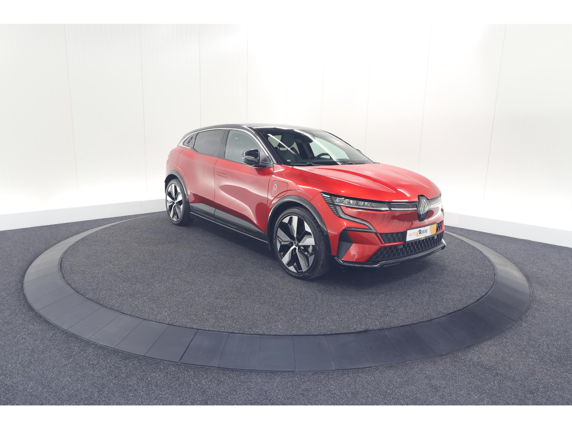 Renault Megane E-Tech EV60 220 Charge Techno | Adaptieve Cruise Control | Winterpakket | Dodehoekdetectie | Harman Kardon