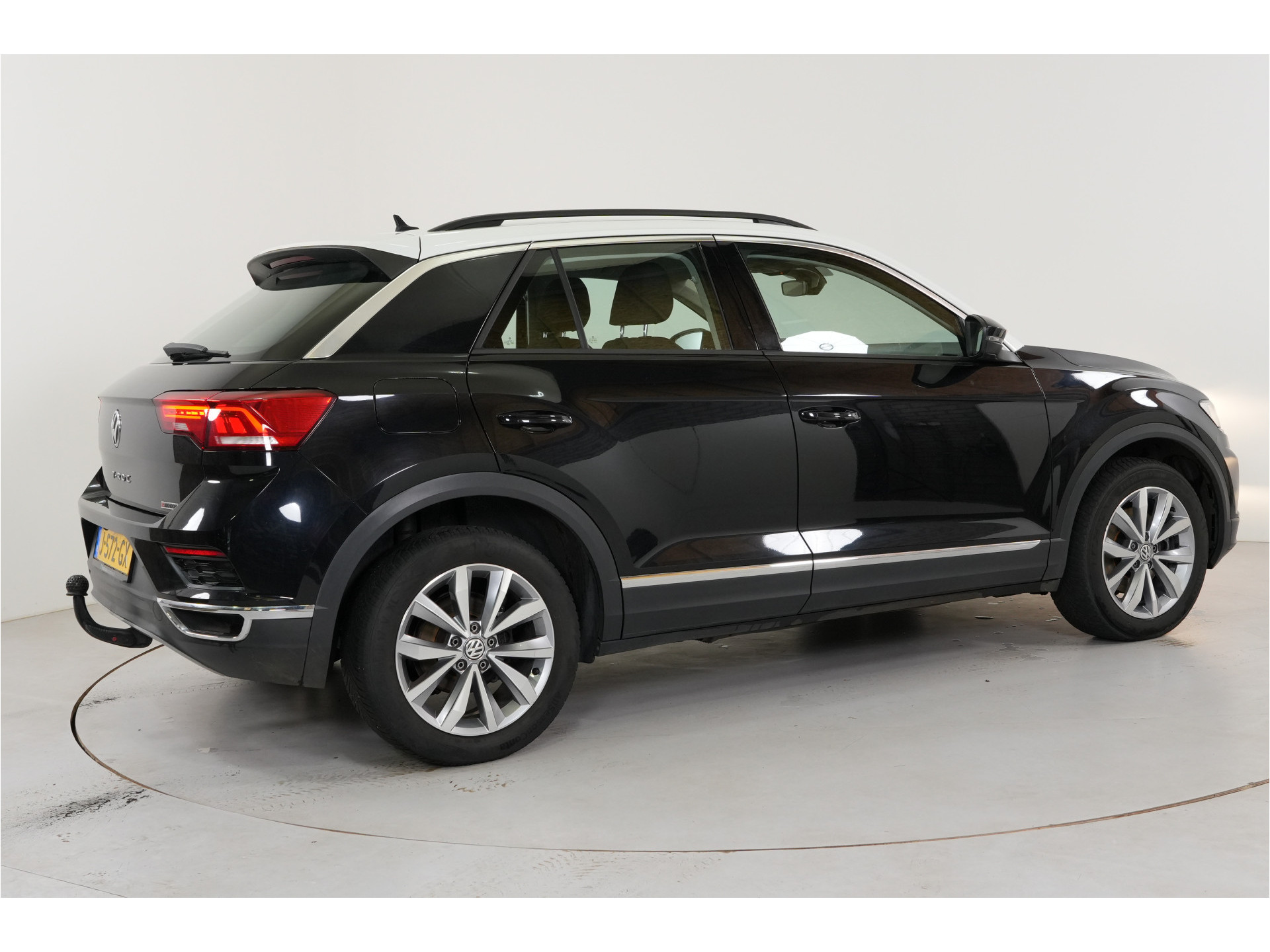 Volkswagen T-Roc 2.0 TDI 4Motion Sport | Trekhaak | Adaptive Cruise | Navi | Stl. verw. |