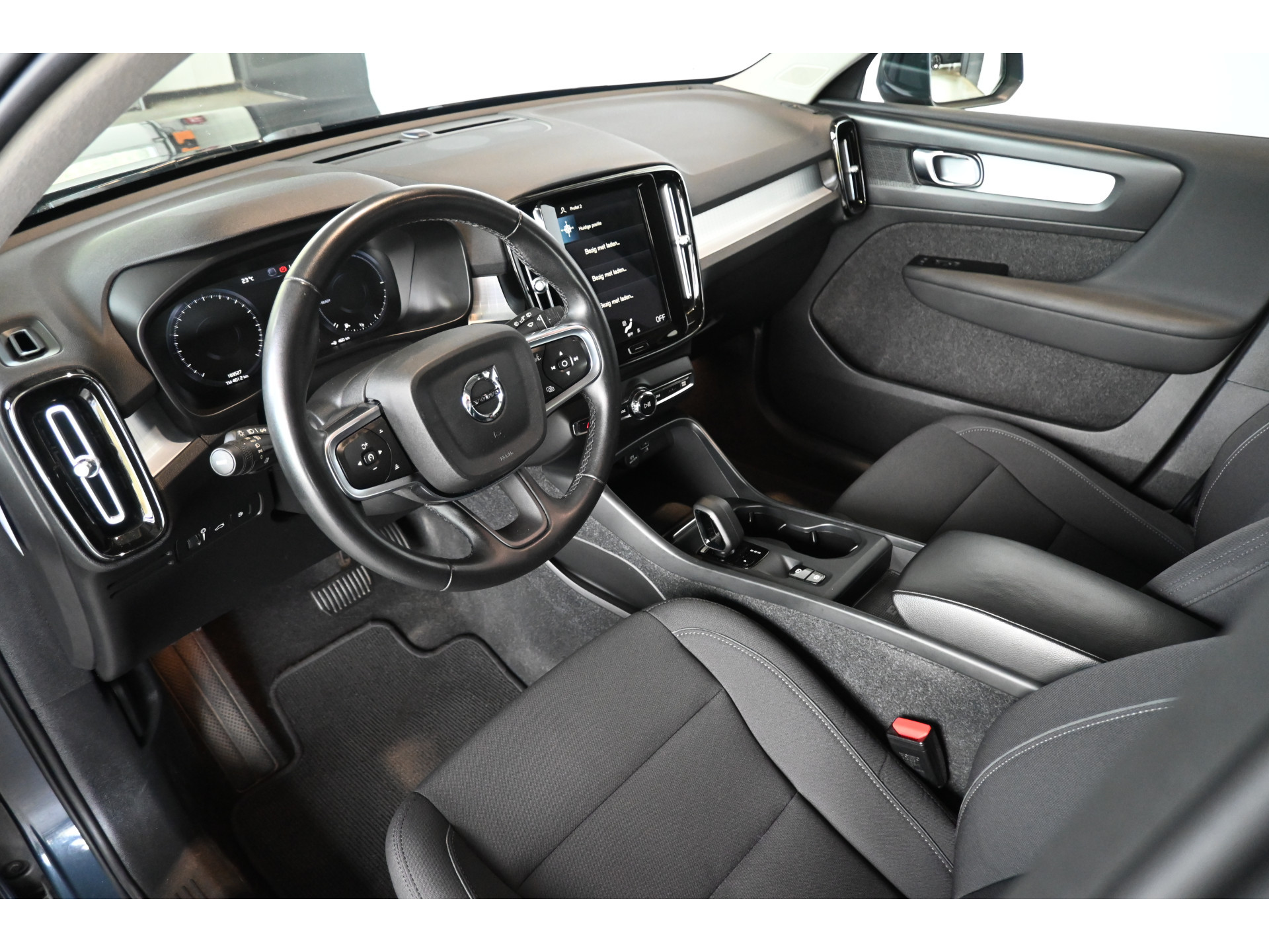 Volvo XC40 1.5 T5 Recharge Inscription Clima Cruise CarPlay Trekhaak PDC Lane Assist Camera 100% Onderhouden! Inruil Mogelijk!