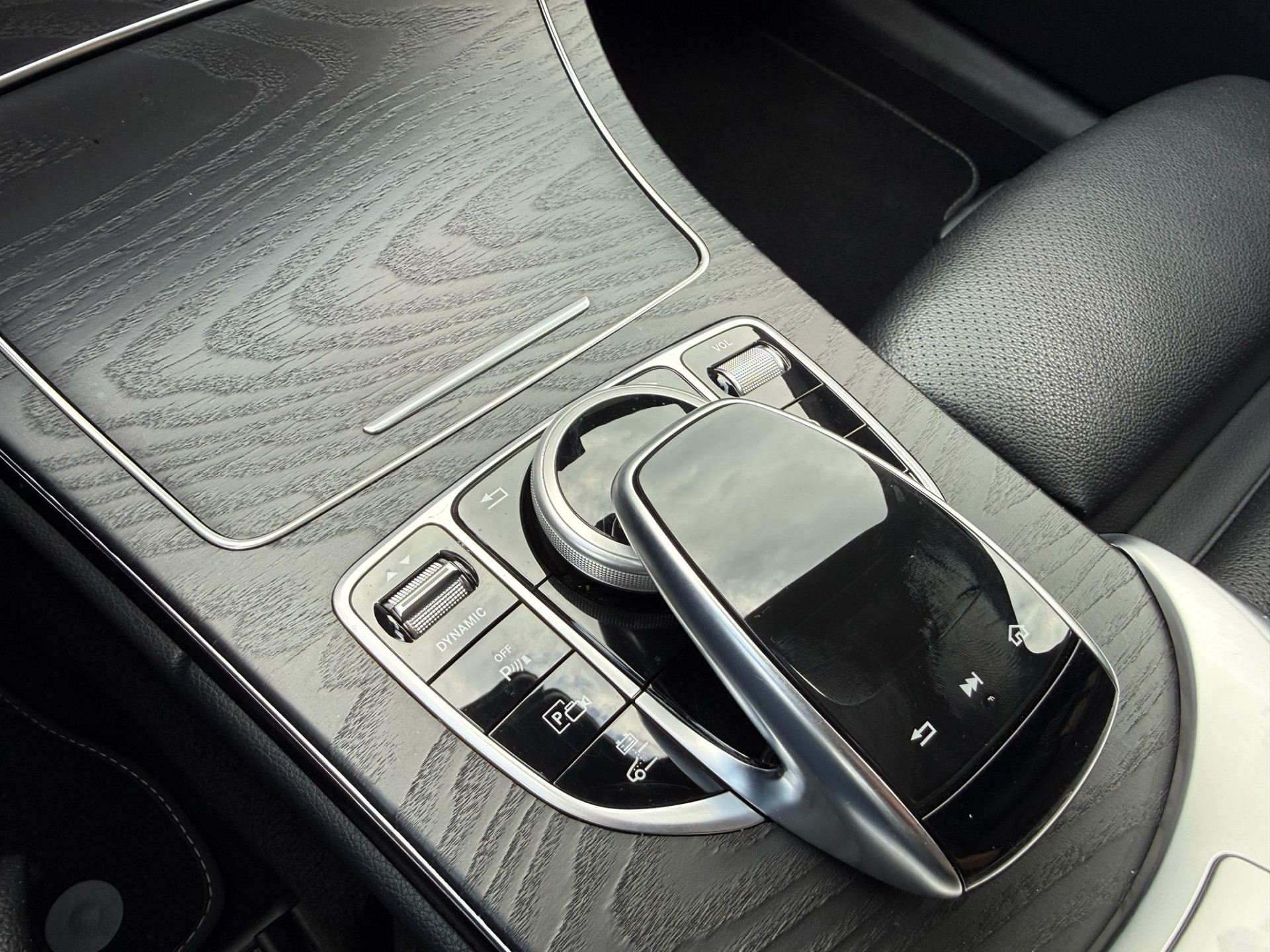 Mercedes-Benz C-klasse 300 e Advantage Pack | 3/6/12MND GARANTIE | AUTOMAAT | CRUISE | LED | LEDER | 360 CAMERA | SFEER | CARPLAY | NAVI |