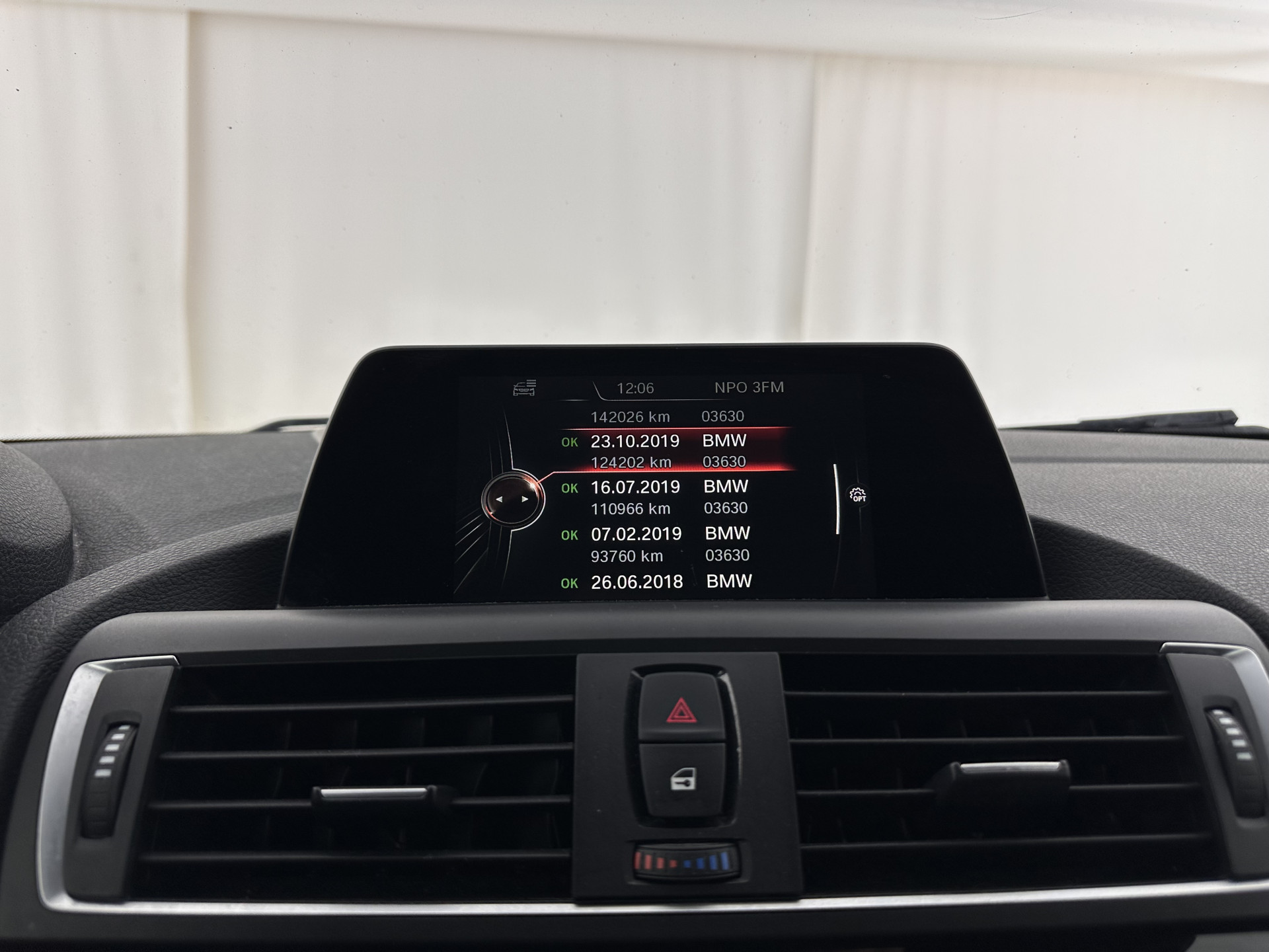 BMW 2-serie Coupé 220d xDrive M-Sportpack Executive Aut. *XENON | ALCANTARA | HEATED-SPORTSEATS | HARMAN/KARDON | KEYLESS | NAVI-FULLMAP | PRIVACYGLASS | SHIFTPADDLES | ECC | PDC | CRUISE | 18''ALU*