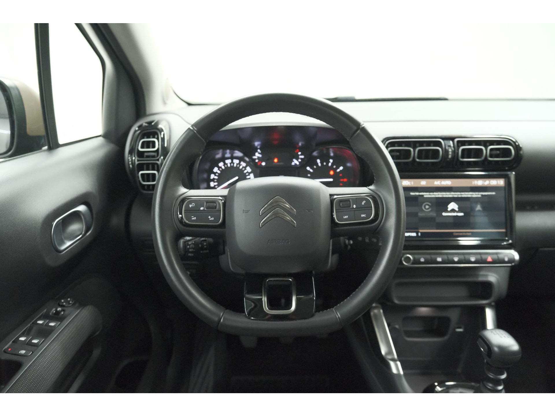 Citroen C3 Aircross PureTech 110 C-Series | Trekhaak | Navigatie | Parkeersensoren | Apple Carplay