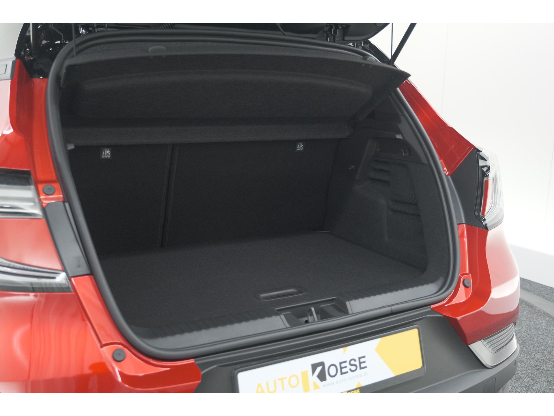 Renault Captur 1.6 E-Tech full hybrid 145 Techno | Advanced Driving | Camera | Dodehoekdetectie | Apple Carplay | 18 Inch Lichtmetalen Velgen