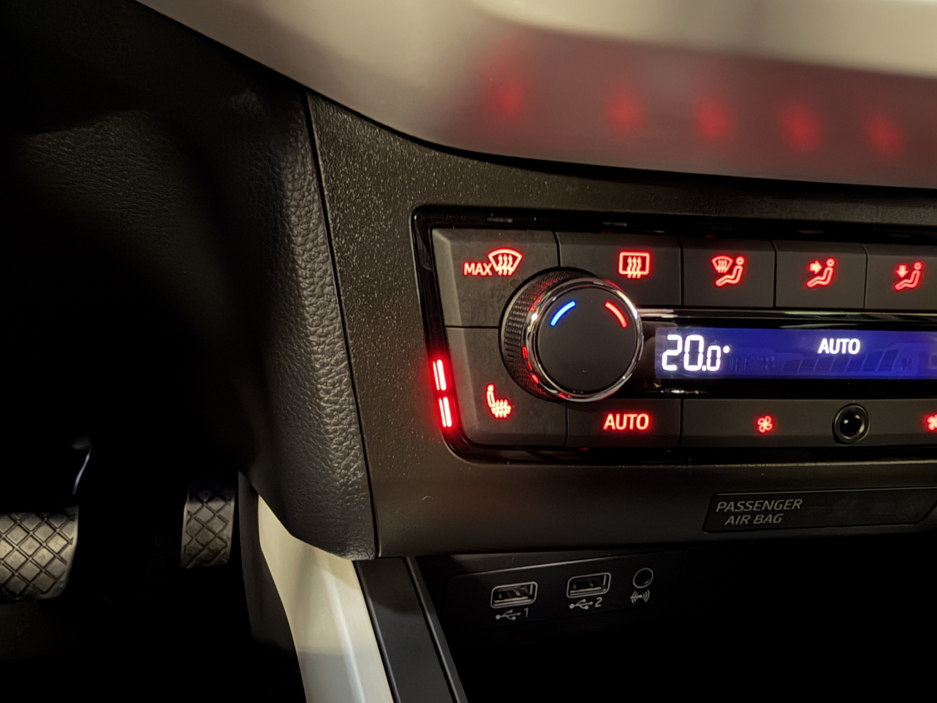 SEAT Arona 1.0 TSI Xcellence Business Intense | Camera | Sfeerverlichting | Stoelverwarming | Adaptive cruise | Carplay