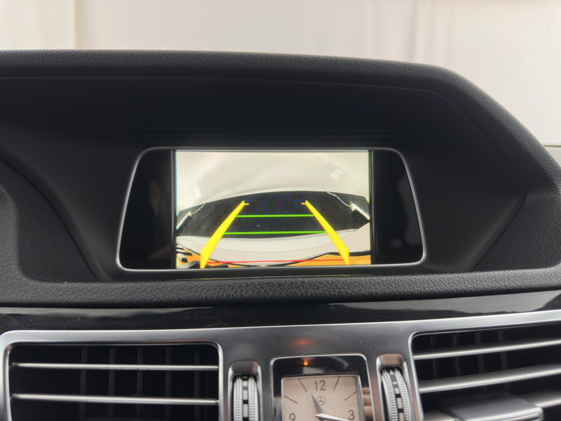 Mercedes-Benz E-klasse 200 CDI Ambition Avantgarde Aut. *LEATHER | FULL-LED | HEATED-COMFORTSEATS | CAMERA | ECC | CARPLAY | PDC | CRUISE | PRIVACY-GLASS | 18''ALU*