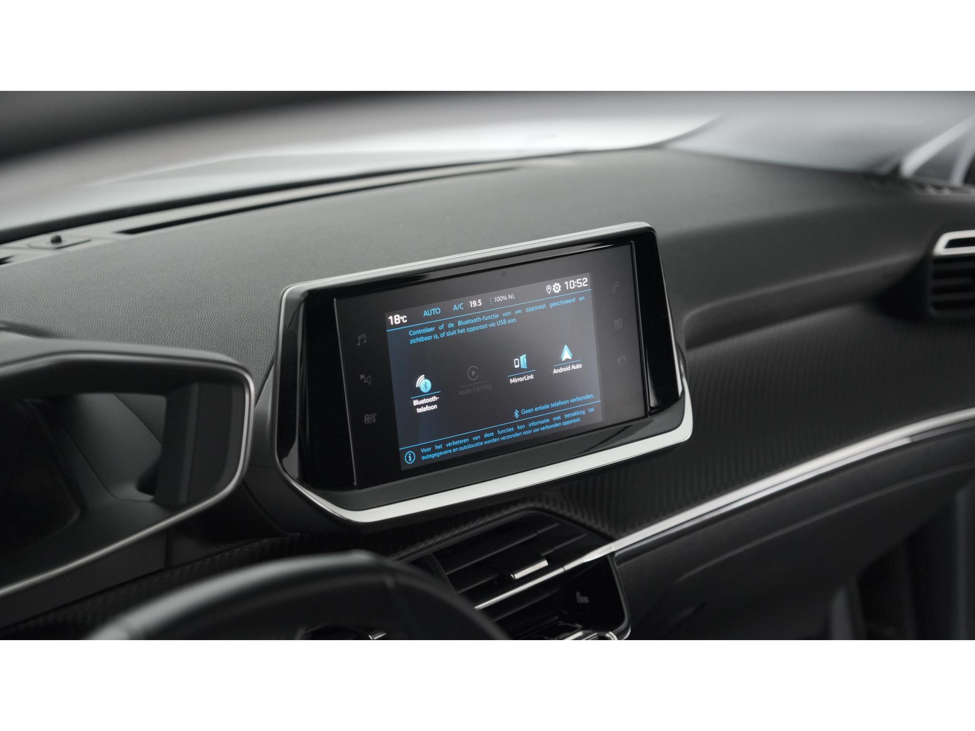 Peugeot 208 PureTech 100 EAT8 Allure | Parkeersensoren | Stoelverwarming | Apple Carplay | Climate Control