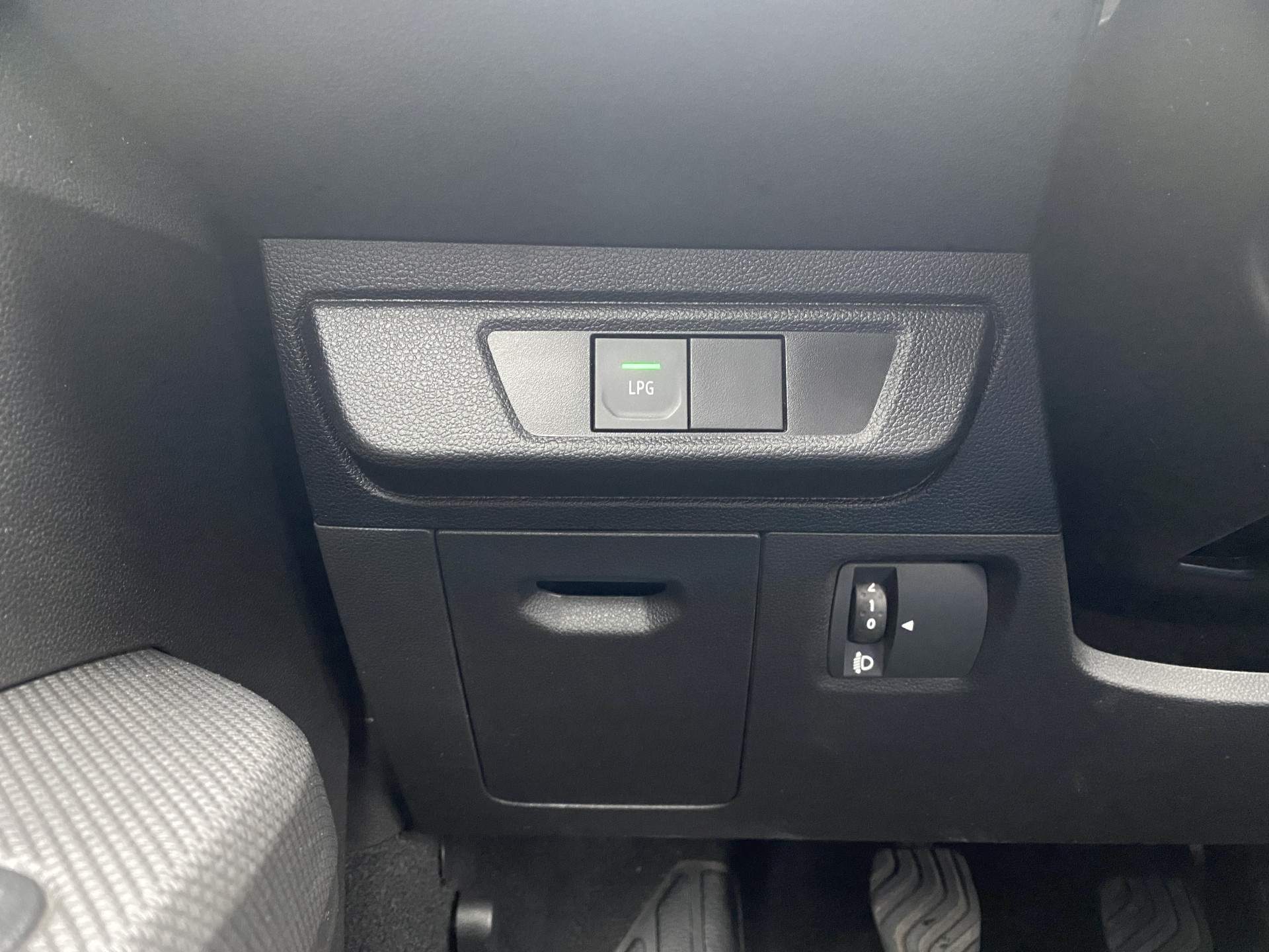 Dacia Sandero 1.0 TCe LPG 100 ECO-G Essential | 1e eigenaar | dealer onderhouden | airco | cruise control | dab audio | BTW auto